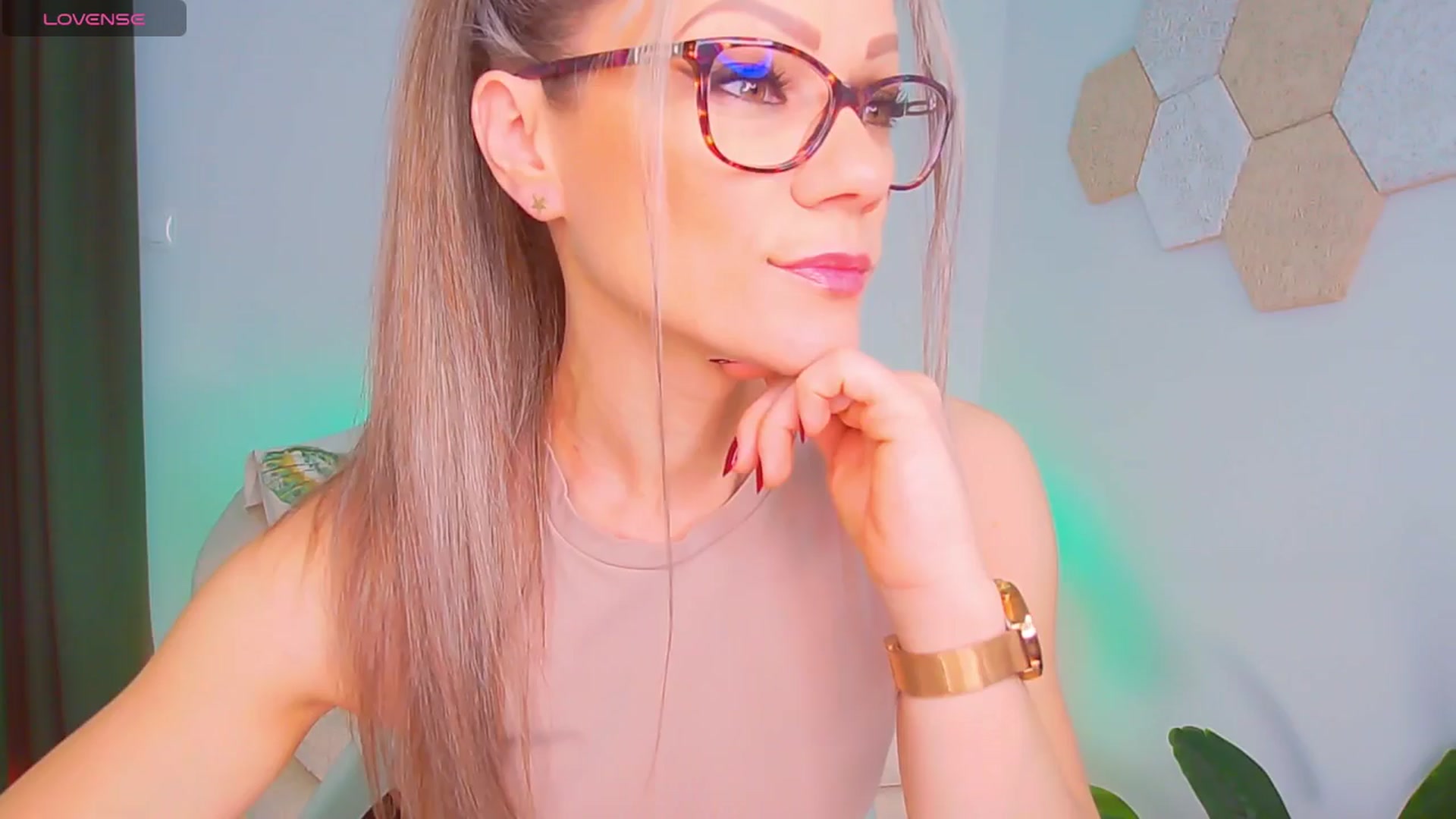 Gallery image thumbnail from Magic__Candy's myfreecams stream on, 01/16/2026, 08:18 image 17 of 20
