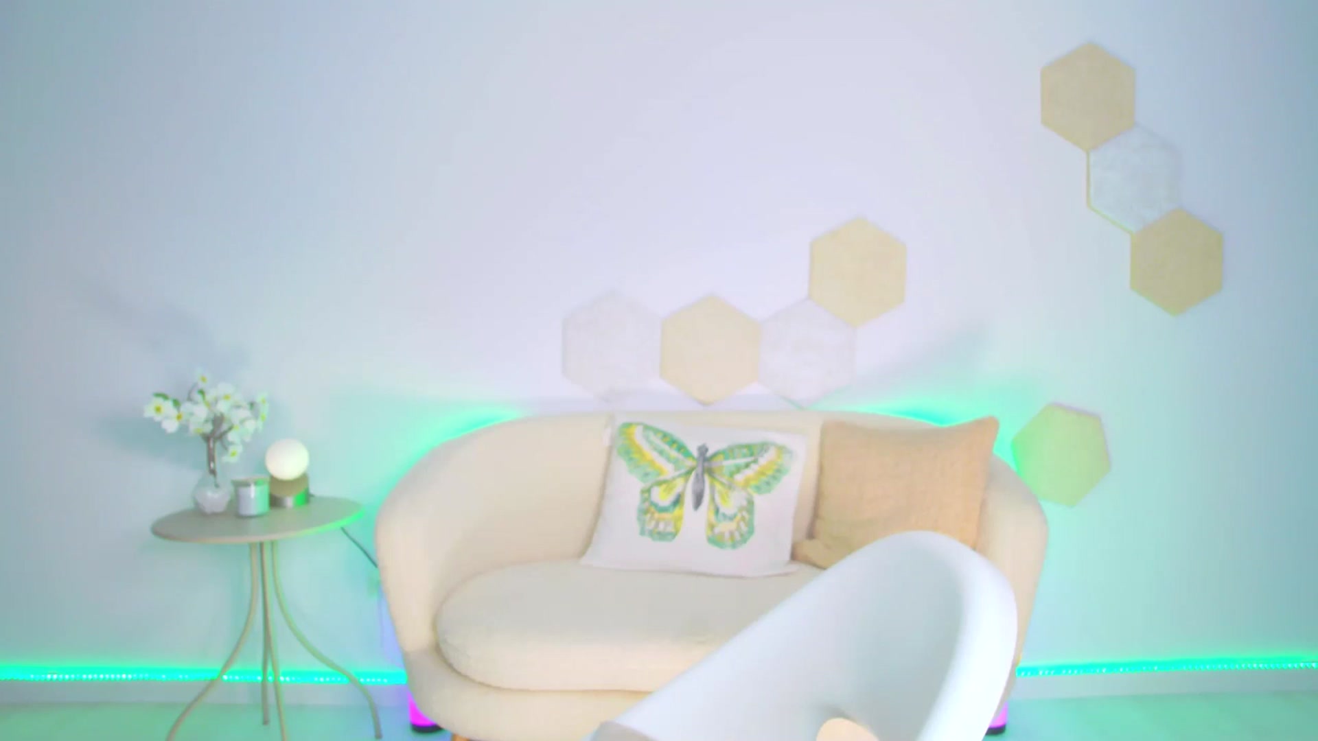 Gallery image thumbnail from Magic__Candy's myfreecams stream on, 05/01/2026, 24:23 image 12 of 20