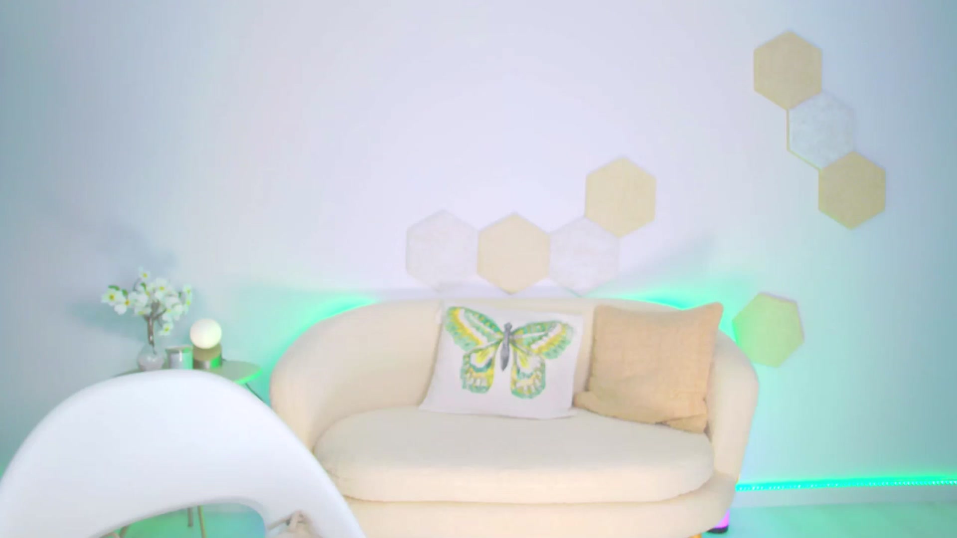 Gallery image thumbnail from Magic__Candy's myfreecams stream on, 05/01/2026, 24:23 image 9 of 20
