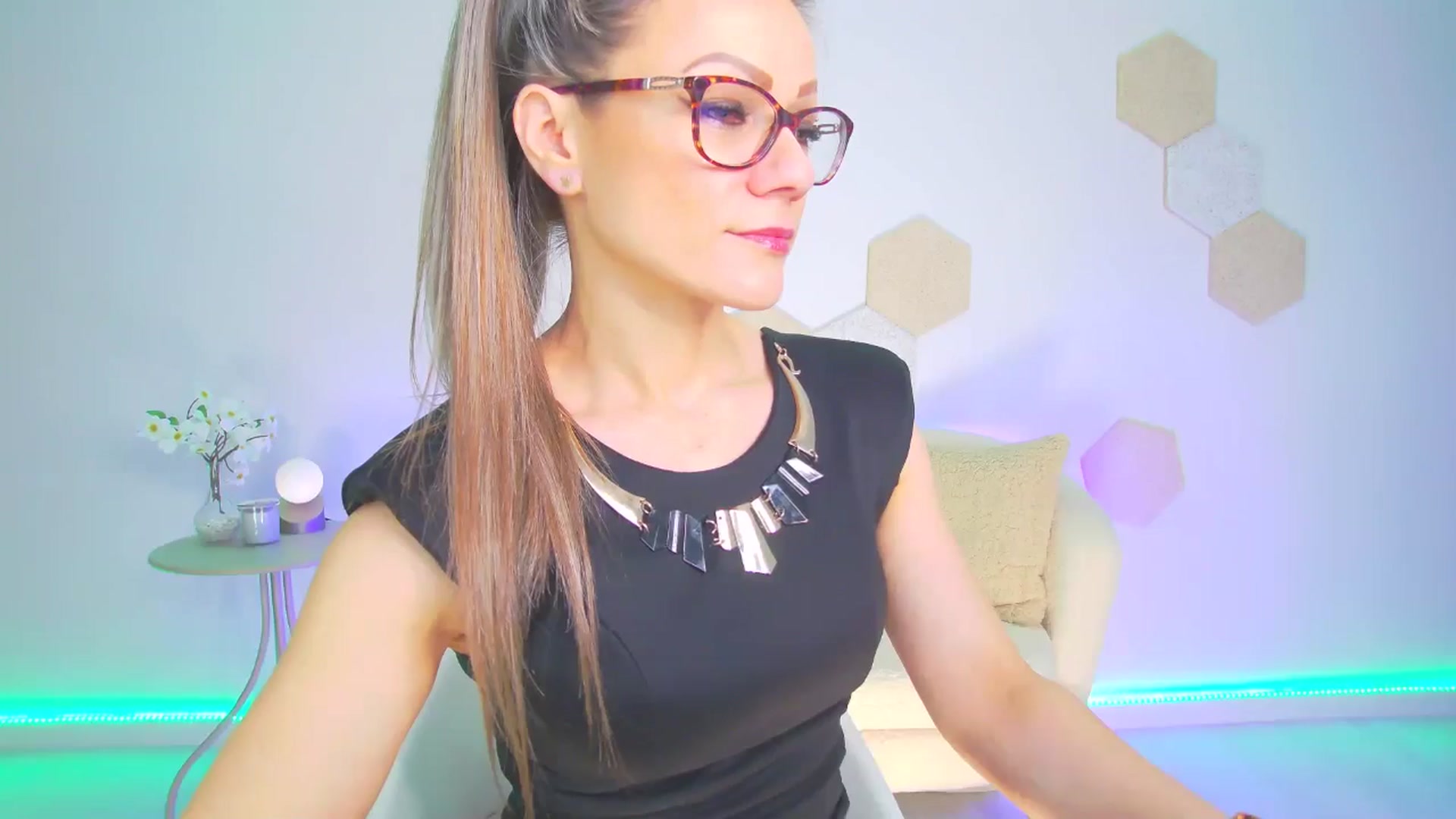 Gallery image thumbnail from Magic__Candy's myfreecams stream on, 05/05/2026, 23:22 image 13 of 20