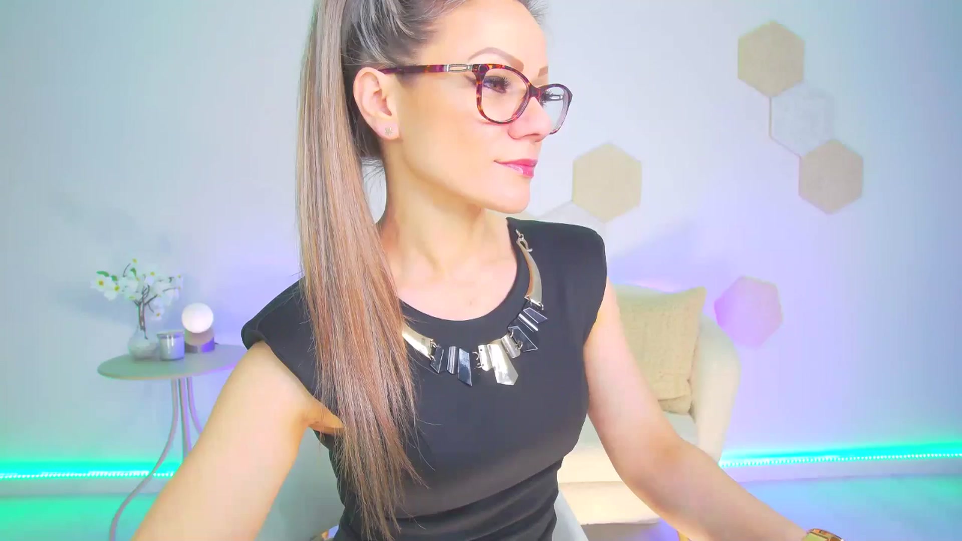 Gallery image thumbnail from Magic__Candy's myfreecams stream on, 05/05/2026, 23:22 image 9 of 20