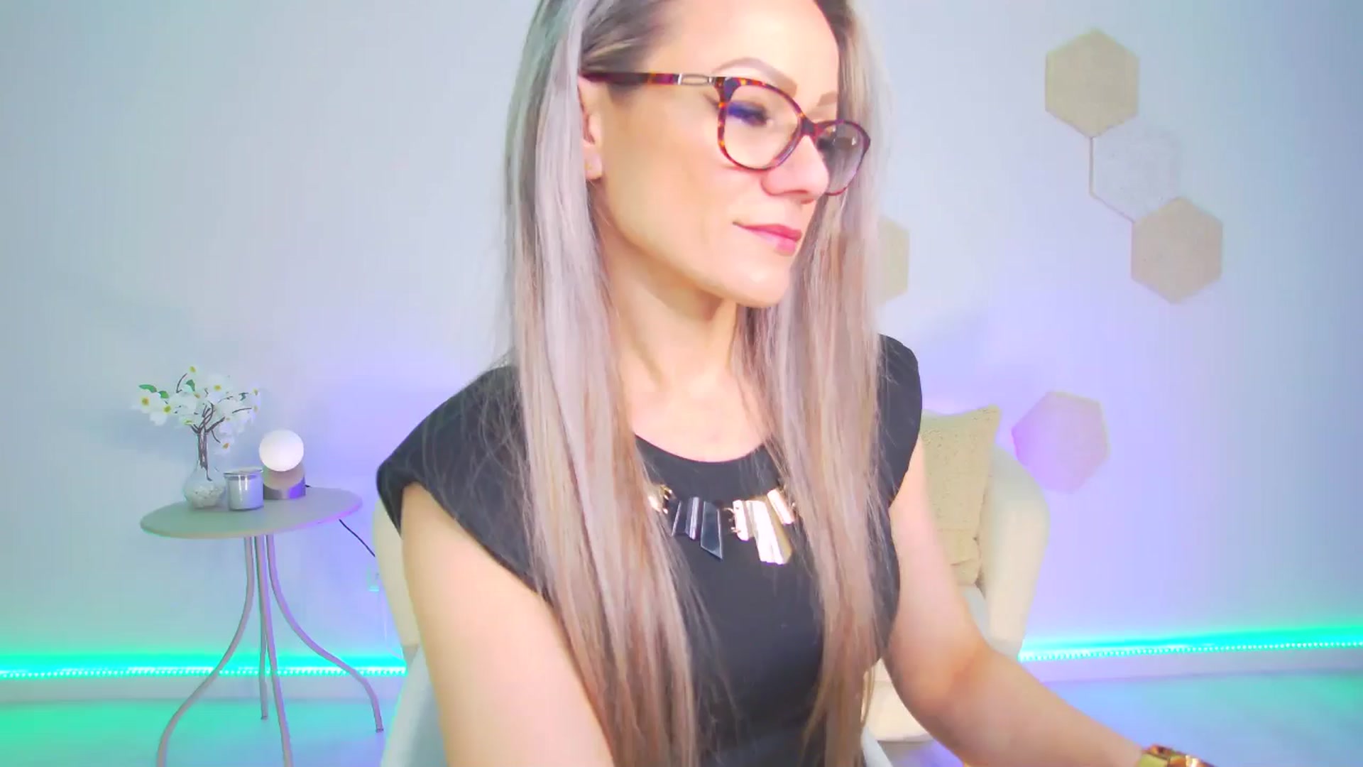 Gallery image thumbnail from Magic__Candy's myfreecams stream on, 05/05/2026, 23:22 image 1 of 20