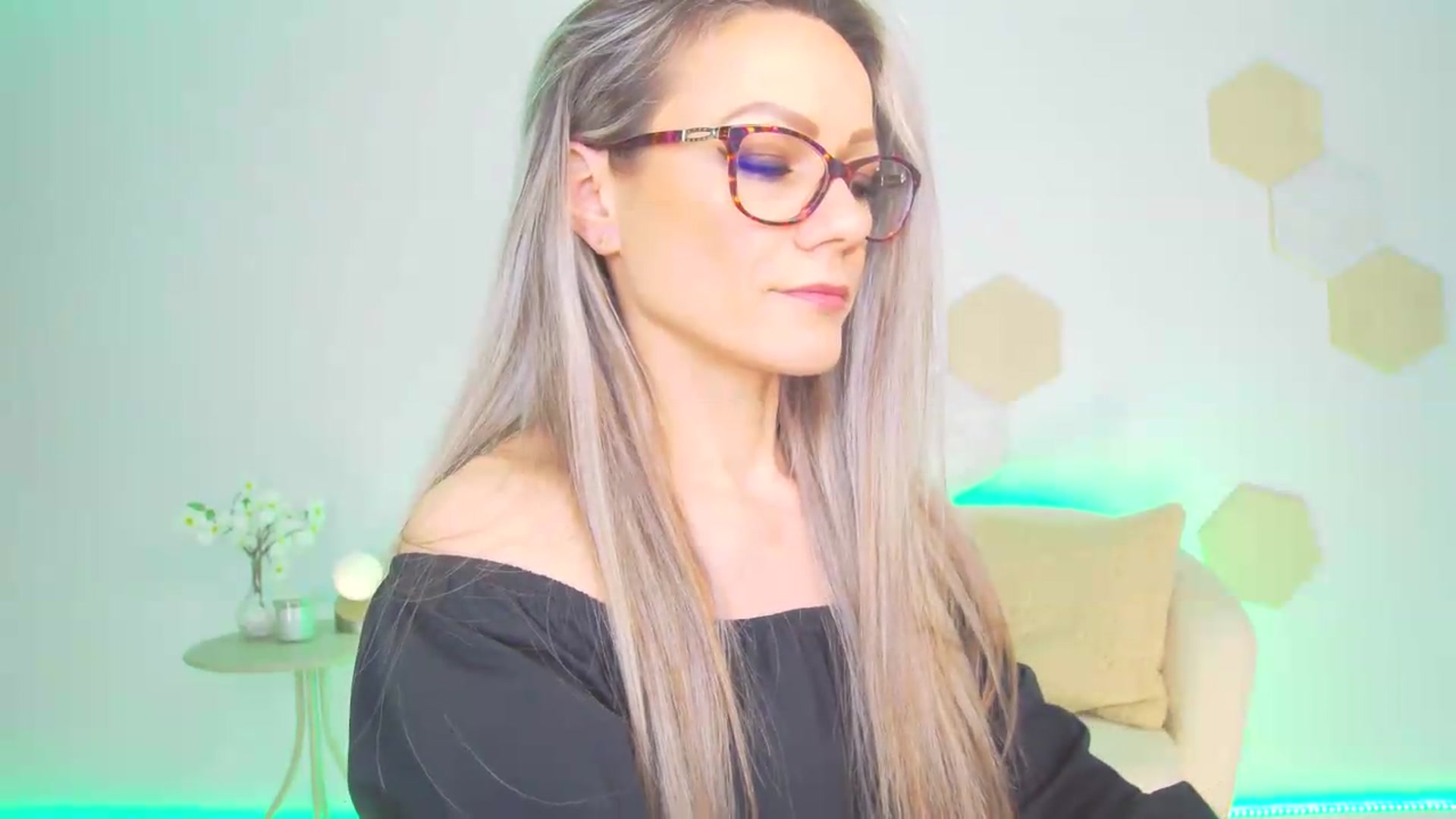 Gallery image thumbnail from Magic__Candy's myfreecams stream on, 05/25/2026, 22:15 image 10 of 20