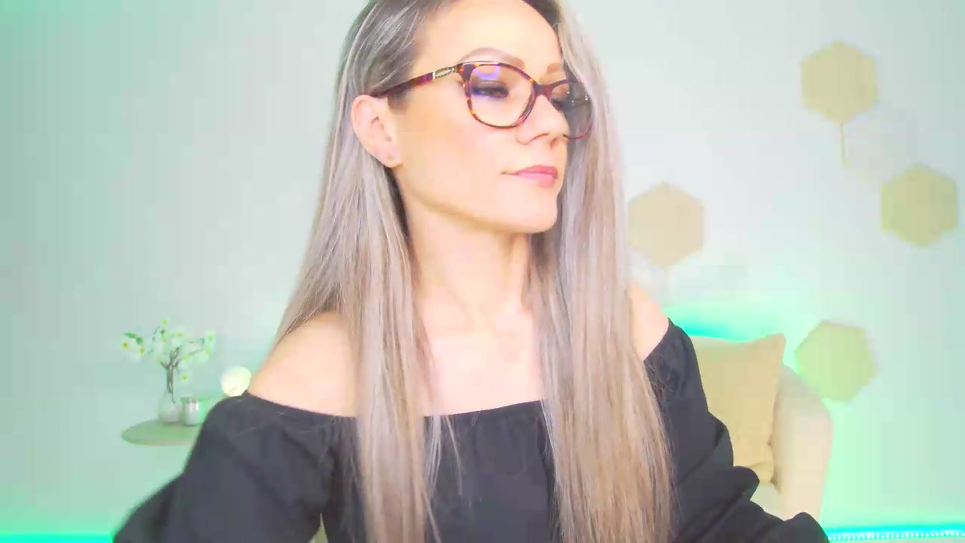 Gallery image thumbnail from Magic__Candy's myfreecams stream on, 05/25/2026, 22:15 image 15 of 20