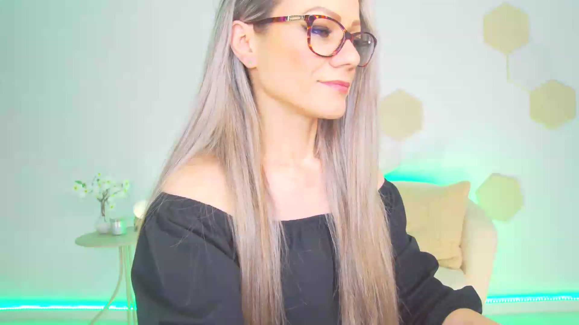 Gallery image thumbnail from Magic__Candy's myfreecams stream on, 05/25/2026, 22:15 image 3 of 20