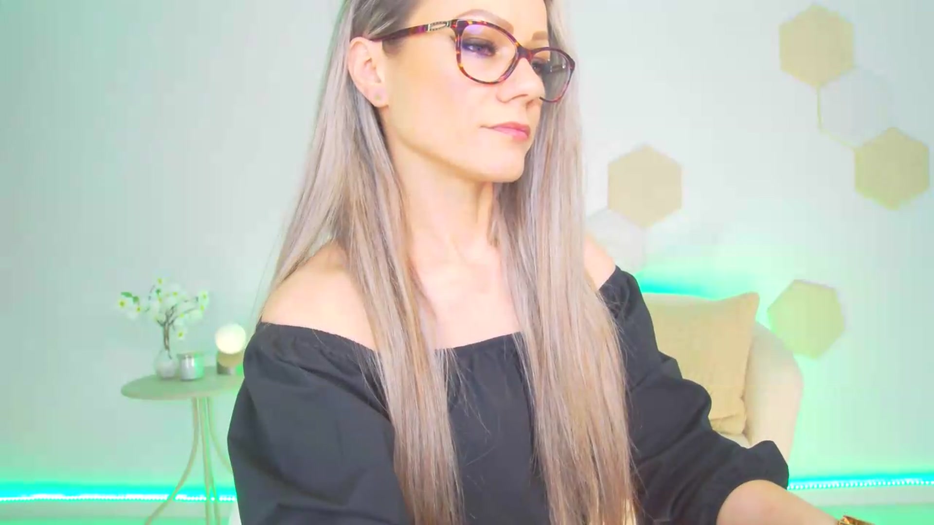 Gallery image thumbnail from Magic__Candy's myfreecams stream on, 05/25/2026, 22:15 image 2 of 20