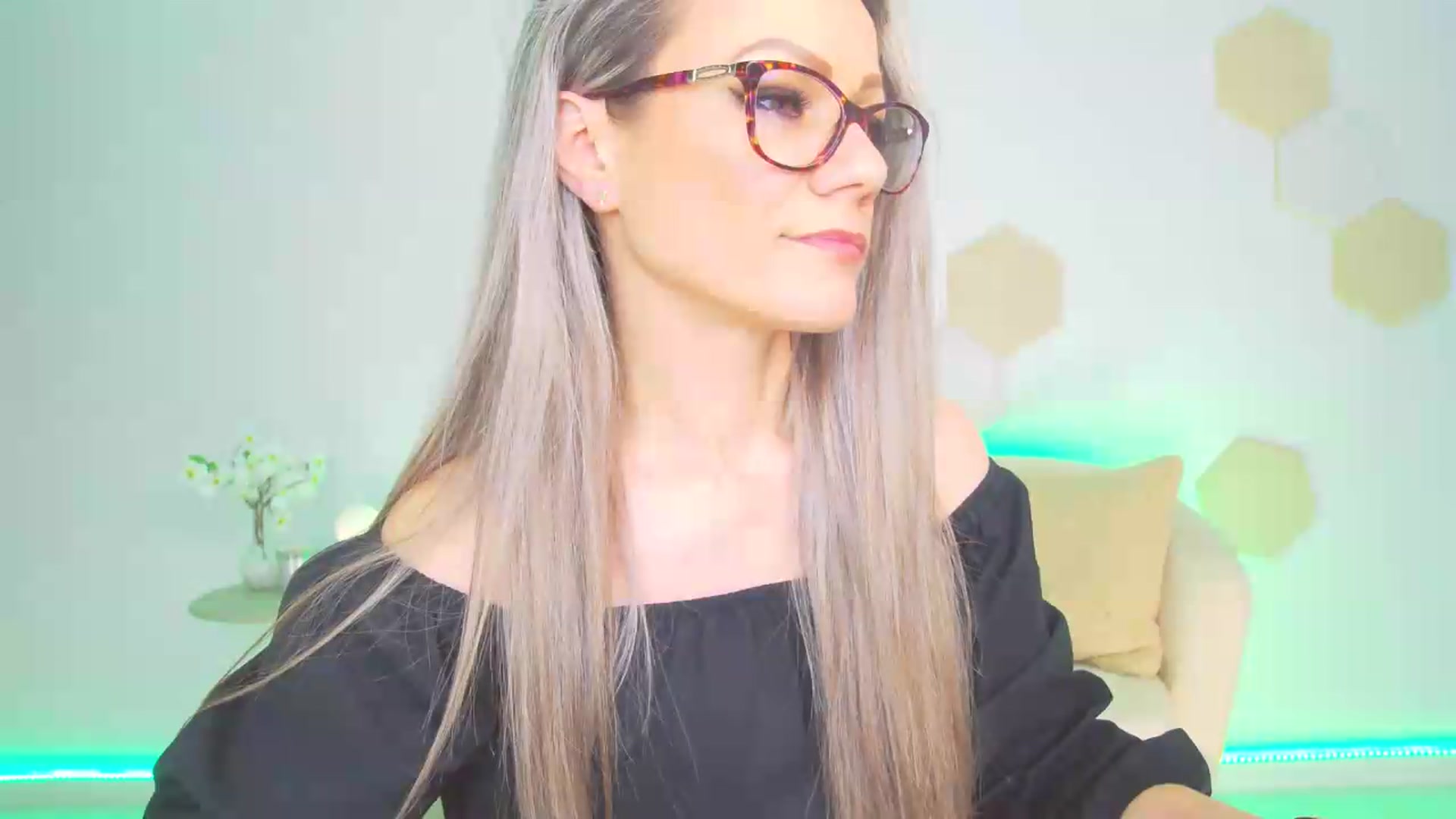 Gallery image thumbnail from Magic__Candy's myfreecams stream on, 05/25/2026, 22:15 image 5 of 20