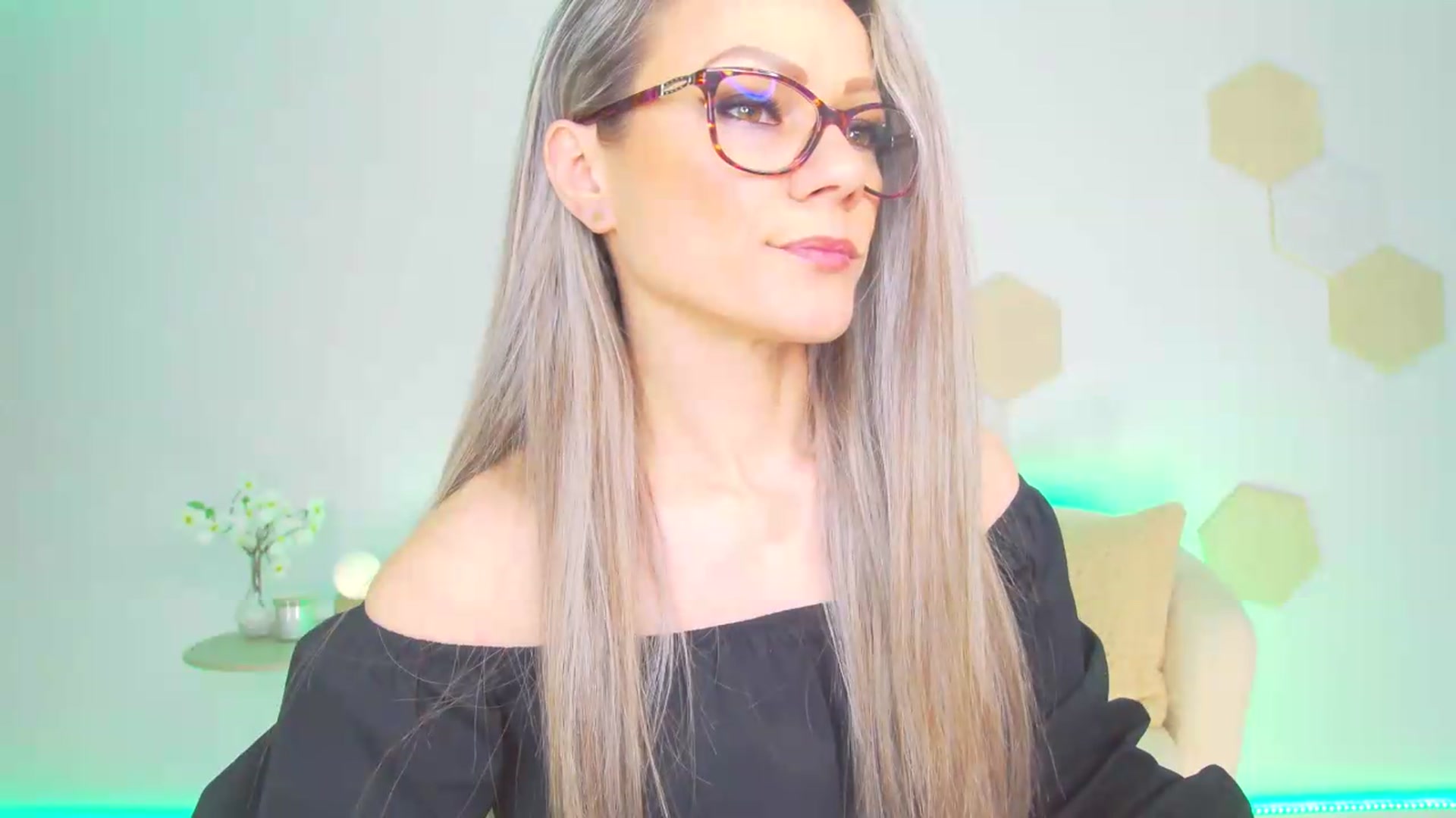Gallery image thumbnail from Magic__Candy's myfreecams stream on, 05/25/2026, 22:15 image 14 of 20