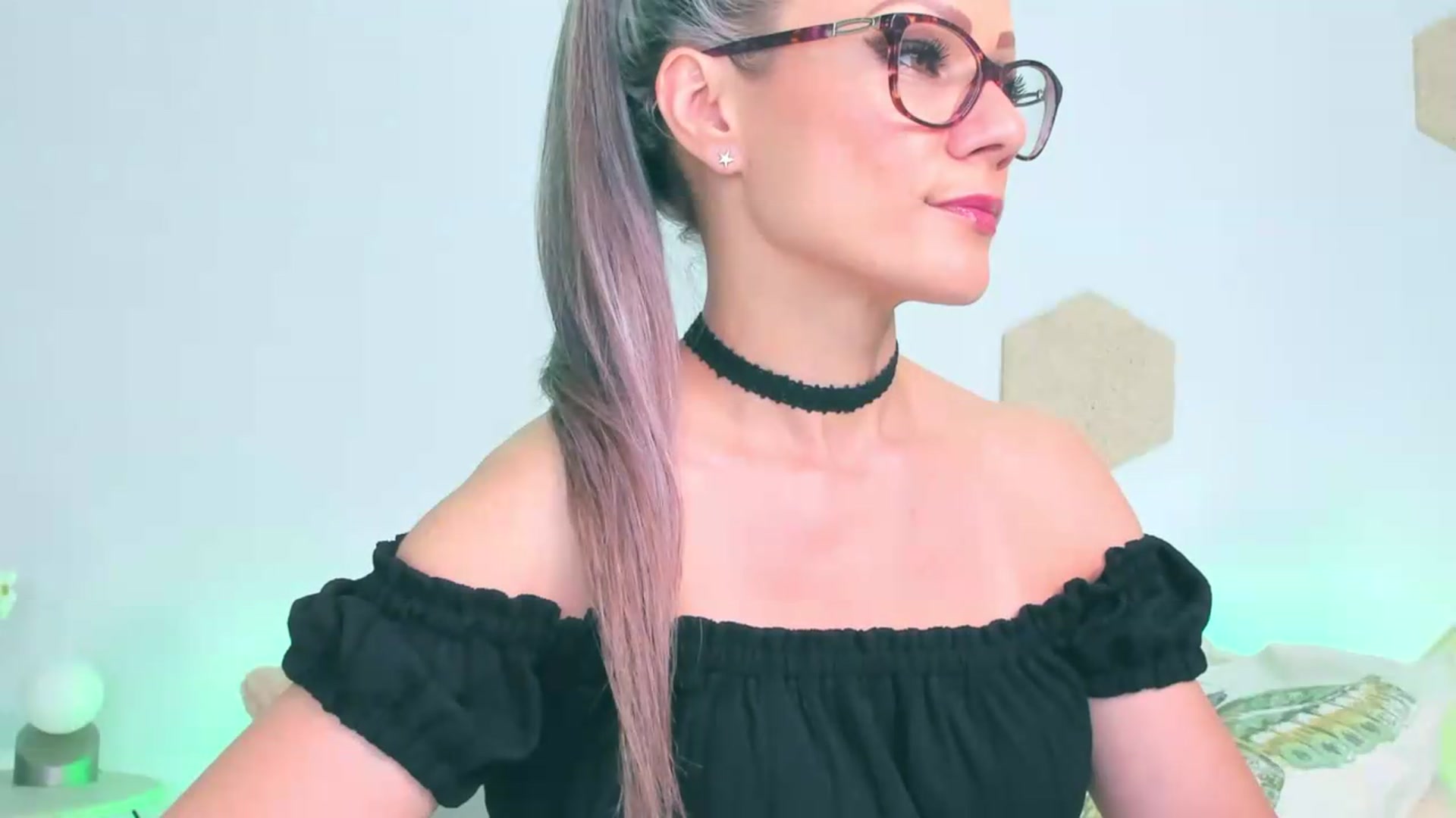 Gallery image thumbnail from Magic__Candy's myfreecams stream on, 07/04/2026, 23:33 image 6 of 20