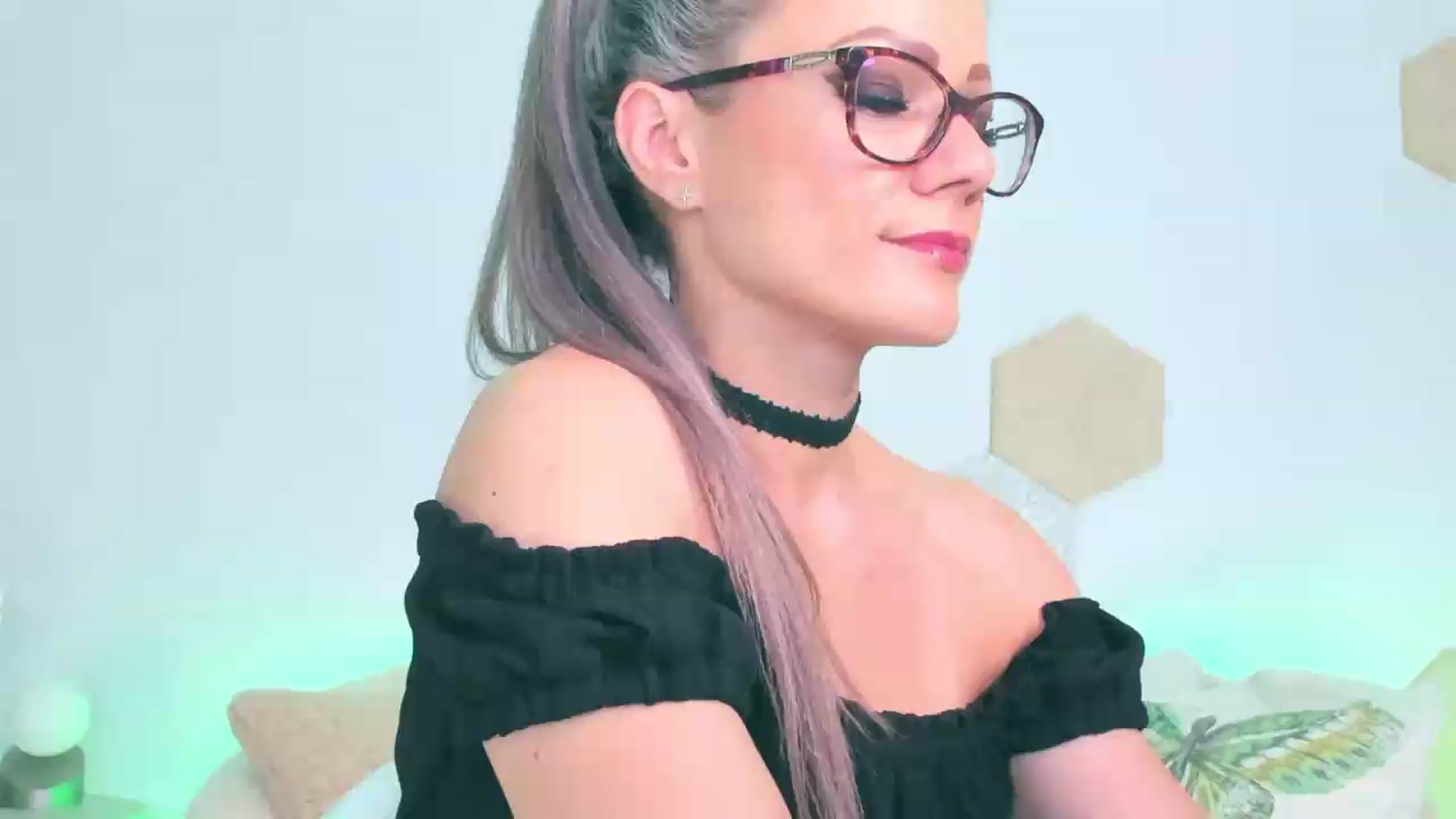 Gallery image thumbnail from Magic__Candy's myfreecams stream on, 07/04/2026, 23:33 image 3 of 20