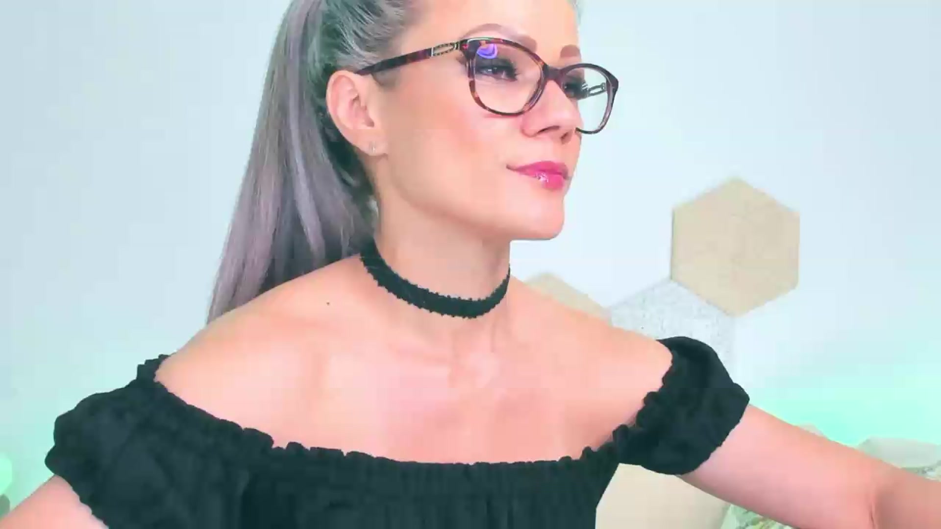 Gallery image thumbnail from Magic__Candy's myfreecams stream on, 07/04/2026, 23:33 image 13 of 20