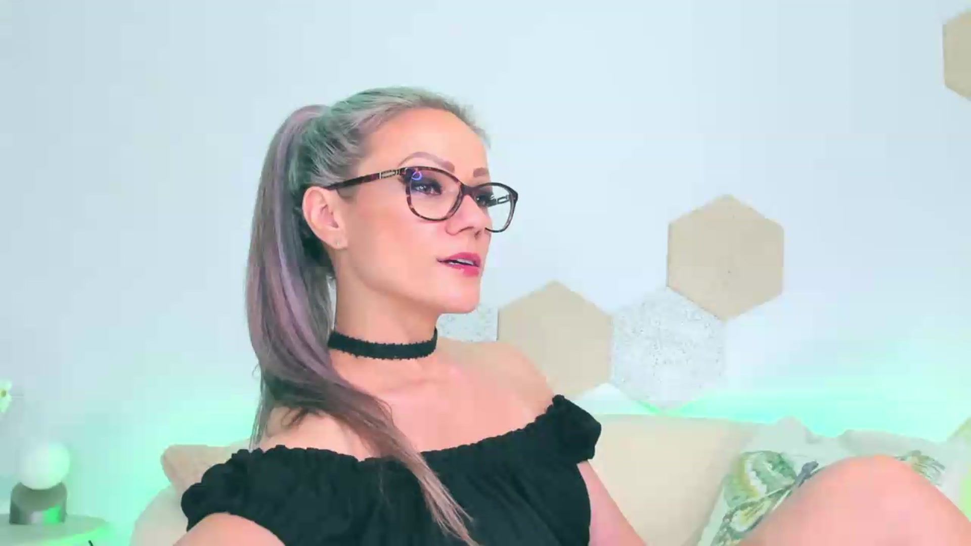 Gallery image thumbnail from Magic__Candy's myfreecams stream on, 07/04/2026, 23:33 image 10 of 20