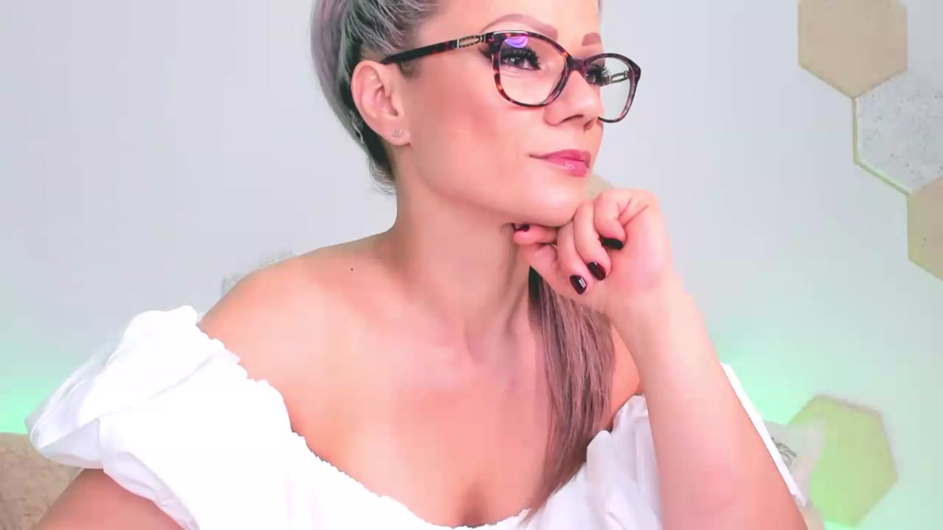Gallery image thumbnail from Magic__Candy's myfreecams stream on, 07/05/2026, 22:26 image 3 of 20