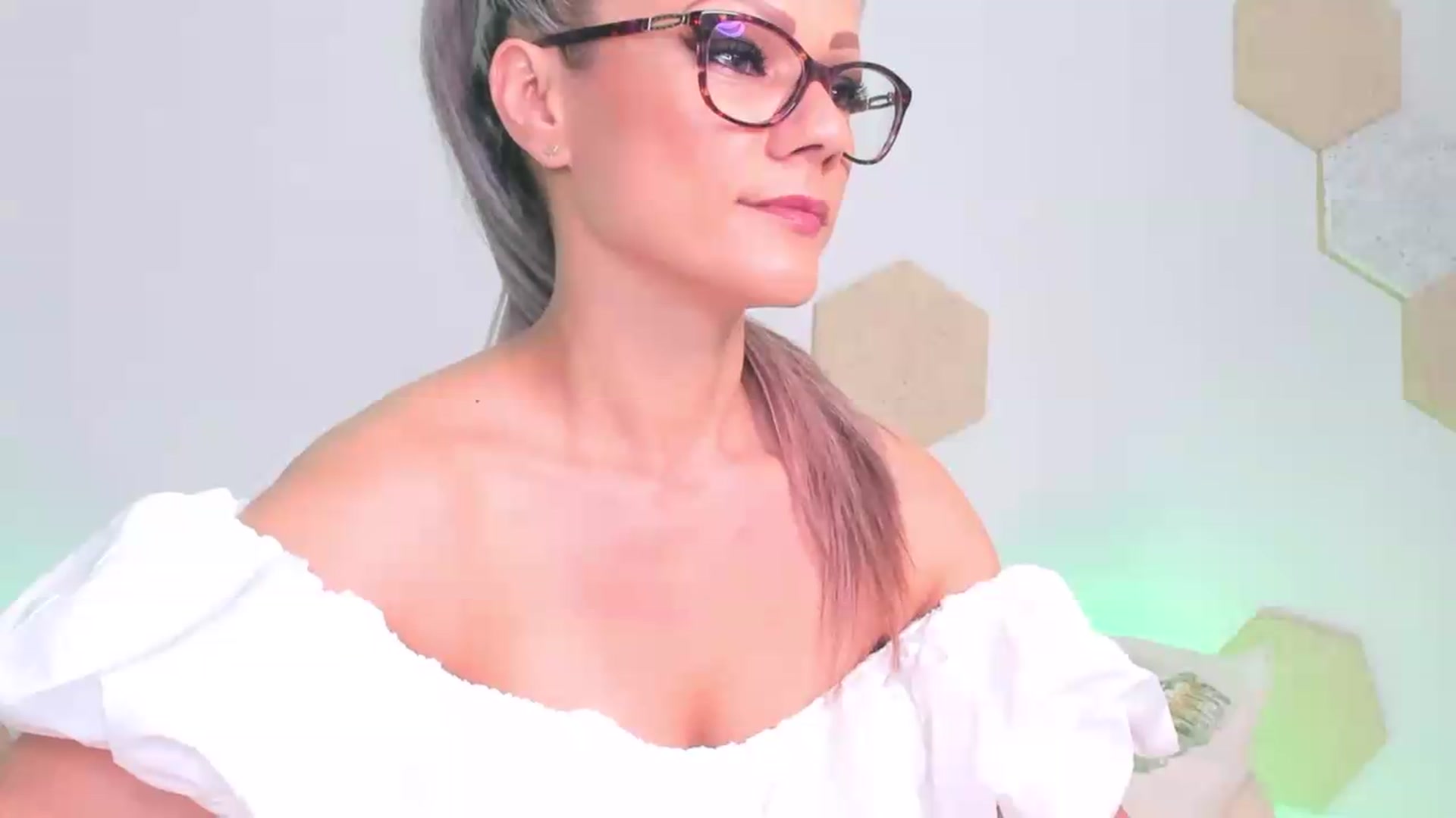 Gallery image thumbnail from Magic__Candy's myfreecams stream on, 07/05/2026, 22:26 image 6 of 20