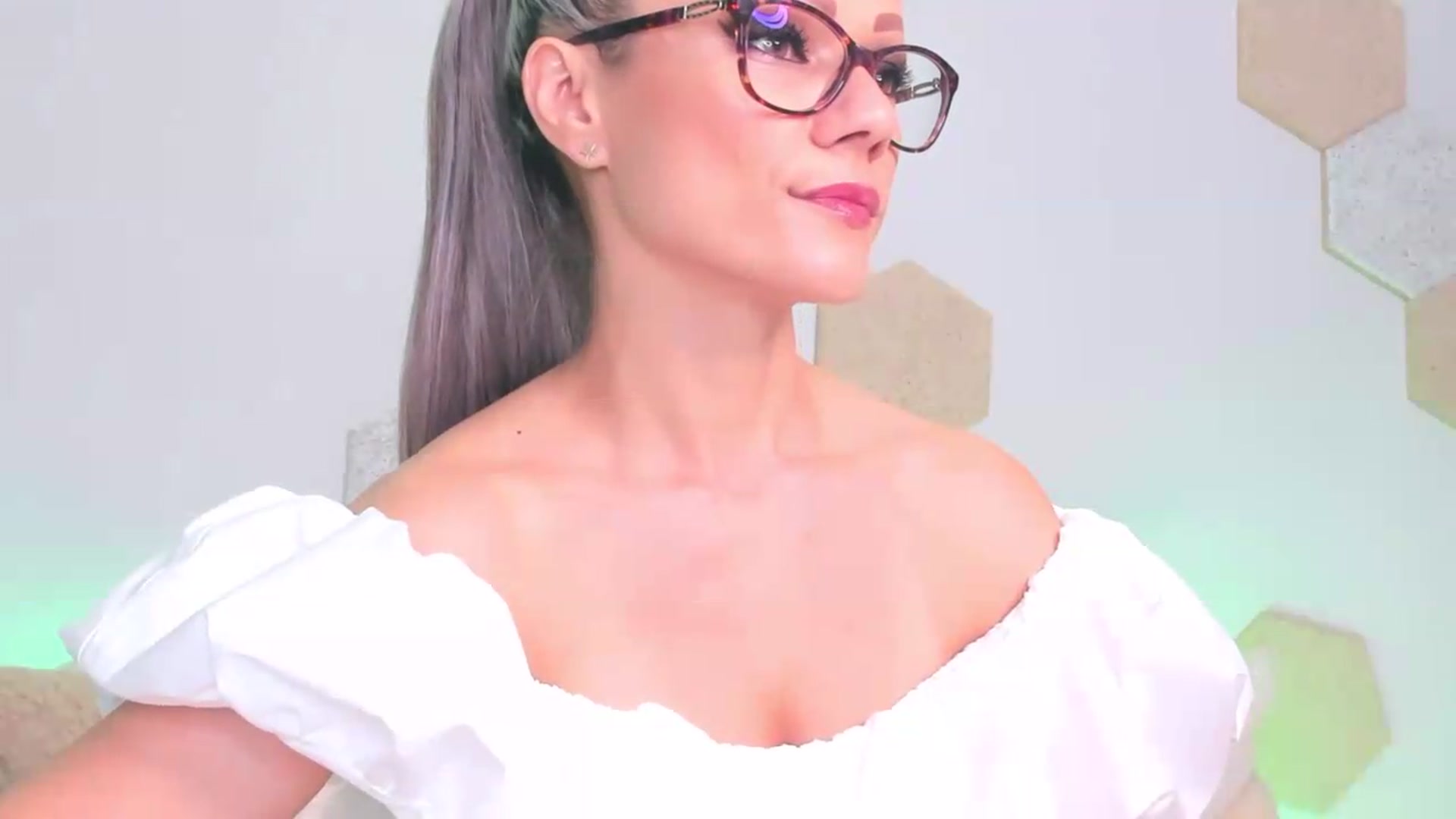Gallery image thumbnail from Magic__Candy's myfreecams stream on, 07/05/2026, 22:26 image 18 of 20