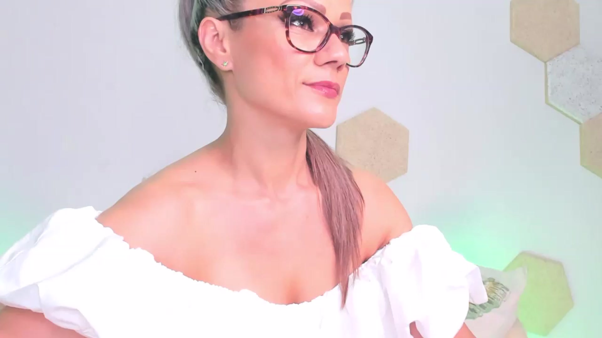 Gallery image thumbnail from Magic__Candy's myfreecams stream on, 07/05/2026, 22:26 image 7 of 20