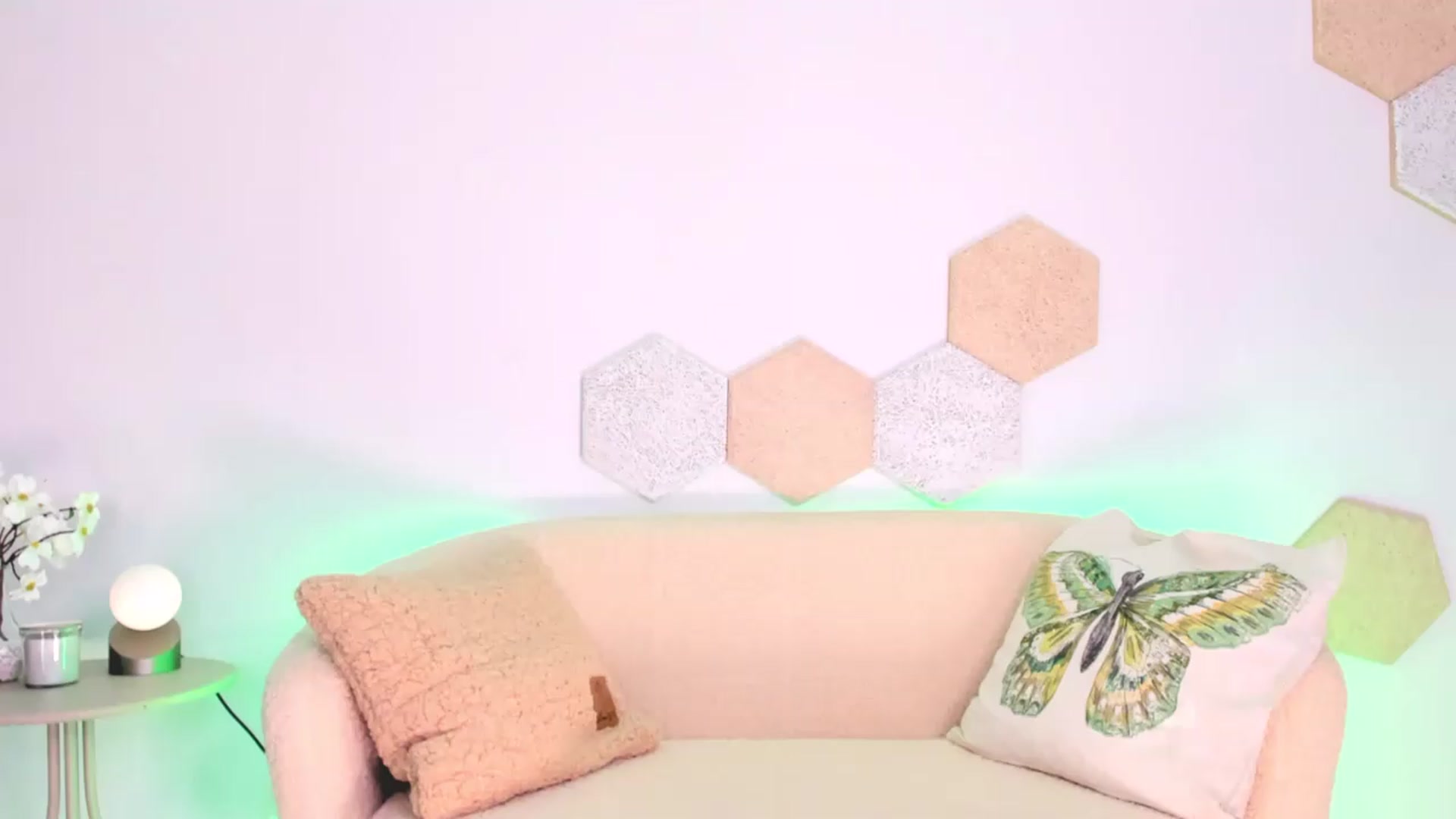 Gallery image thumbnail from Magic__Candy's myfreecams stream on, 07/08/2026, 24:03 image 15 of 20