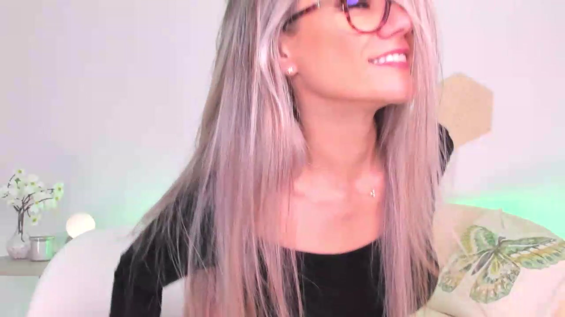 Gallery image thumbnail from Magic__Candy's myfreecams stream on, 07/16/2026, 24:01 image 10 of 20