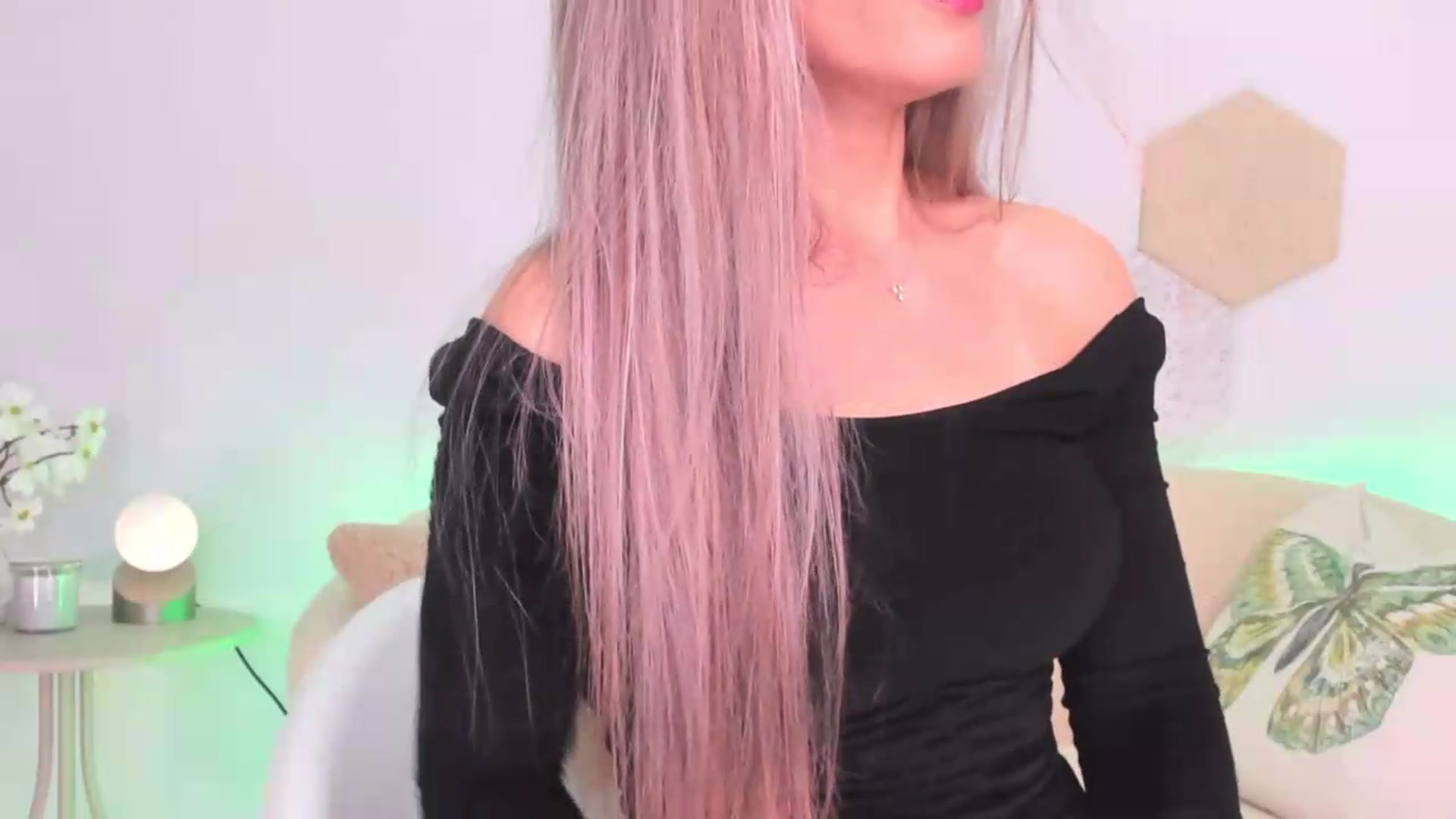 Gallery image thumbnail from Magic__Candy's myfreecams stream on, 07/16/2026, 01:27 image 15 of 20