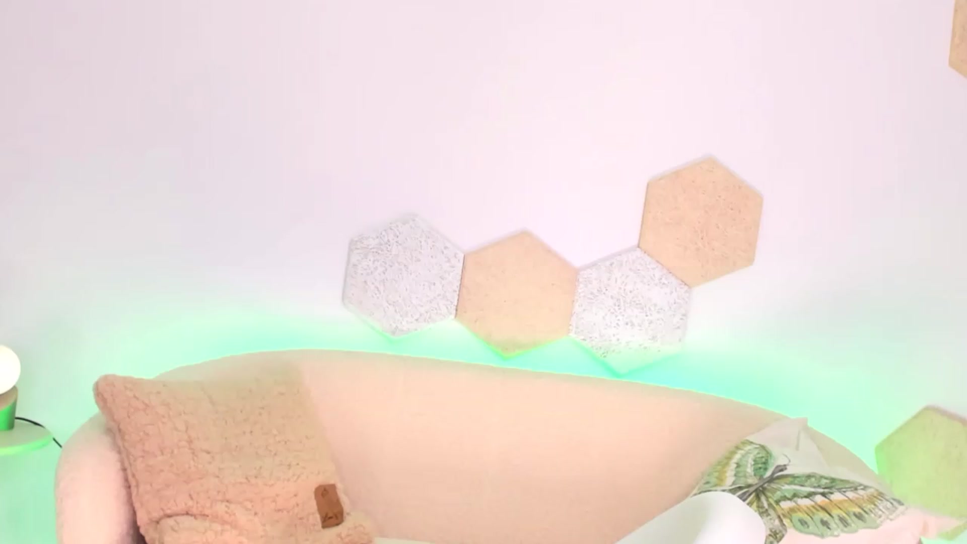 Gallery image thumbnail from Magic__Candy's myfreecams stream on, 08/15/2026, 24:10 image 2 of 20