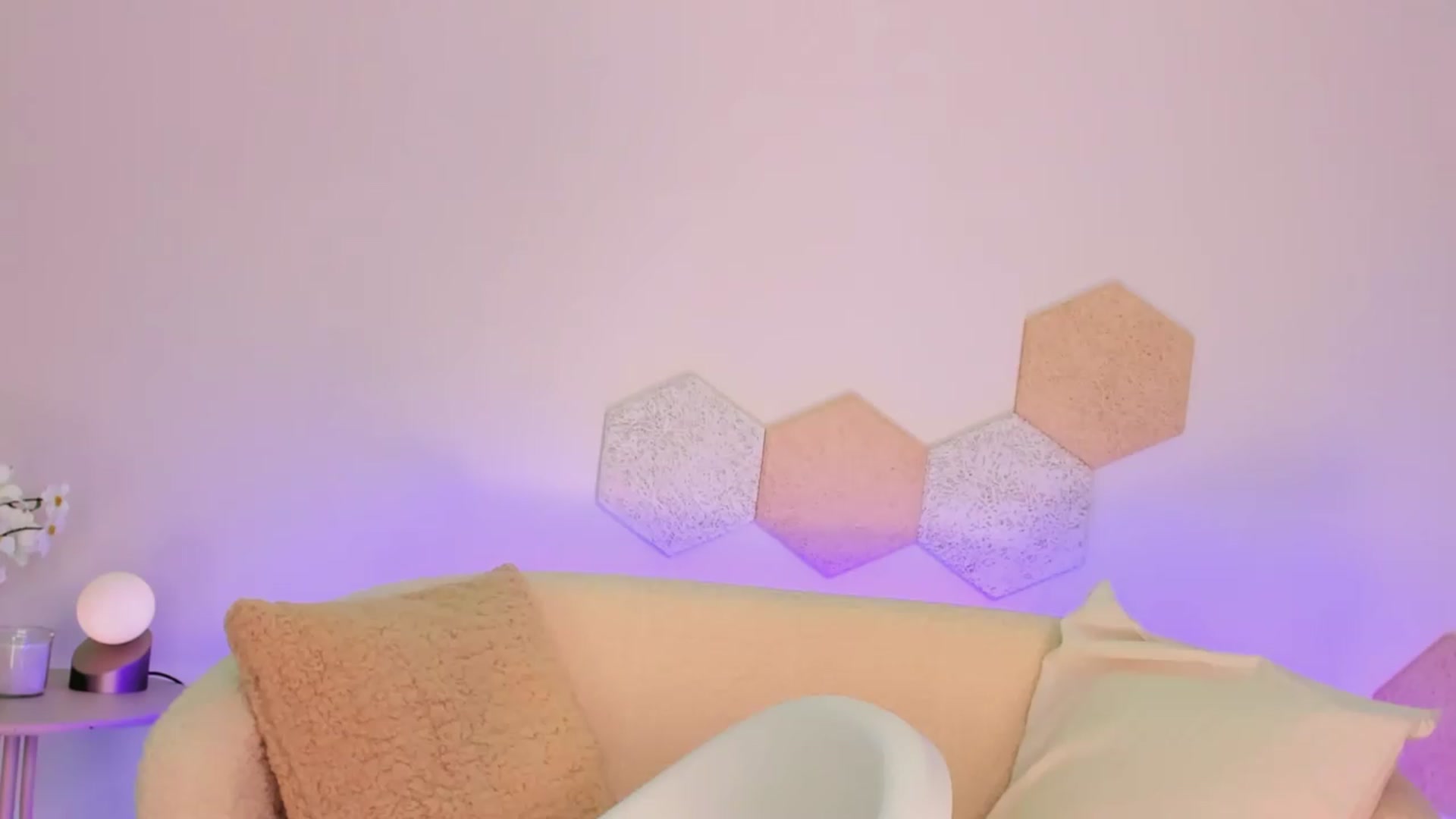 Gallery image thumbnail from Magic__Candy's myfreecams stream on, 09/01/2026, 24:02 image 1 of 20