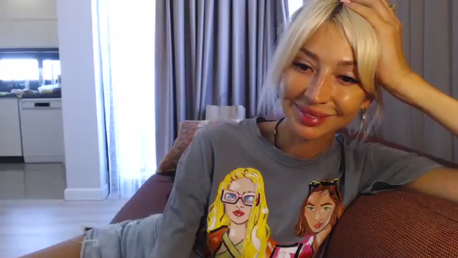 Gallery image thumbnail from Magic__Eyes__'s myfreecams stream on, 09/05/2023, 10:58 image 12 of 20