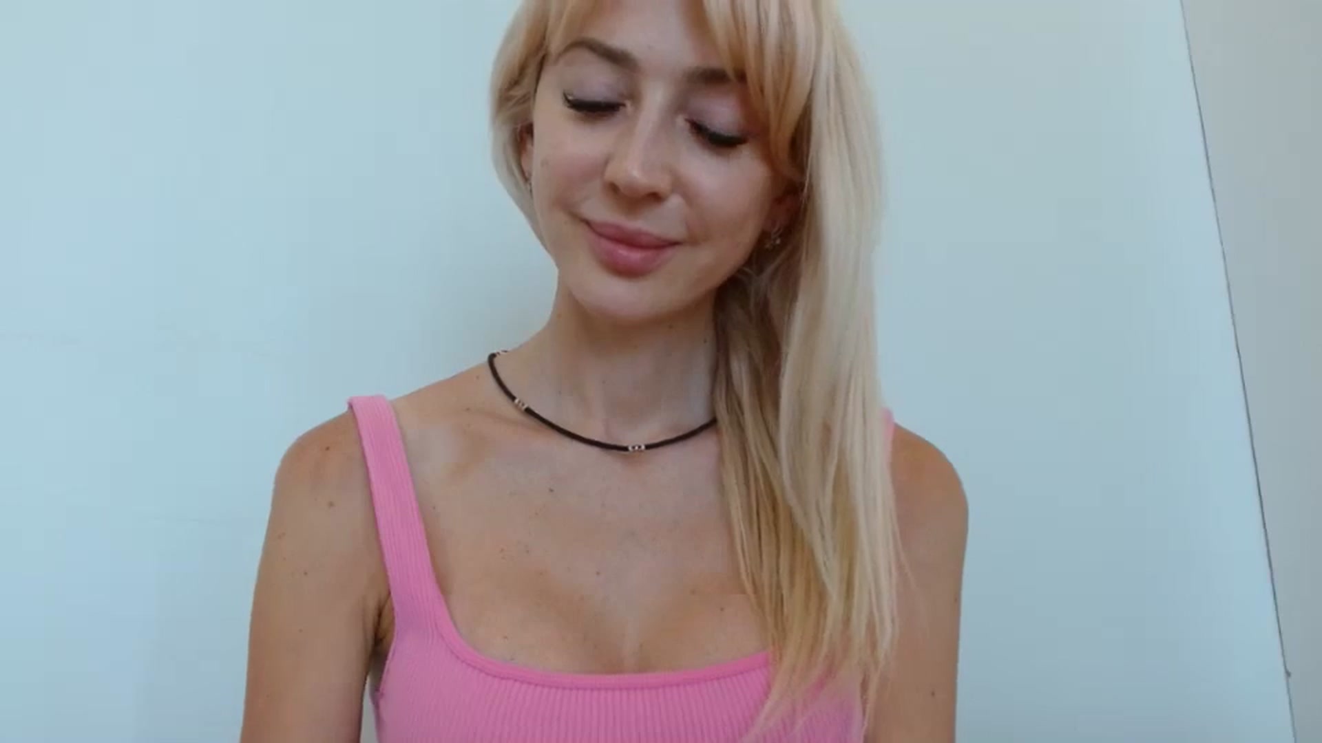 Gallery image thumbnail from Magic__Eyes__'s myfreecams stream on, 06/10/2024, 11:53 image 19 of 20