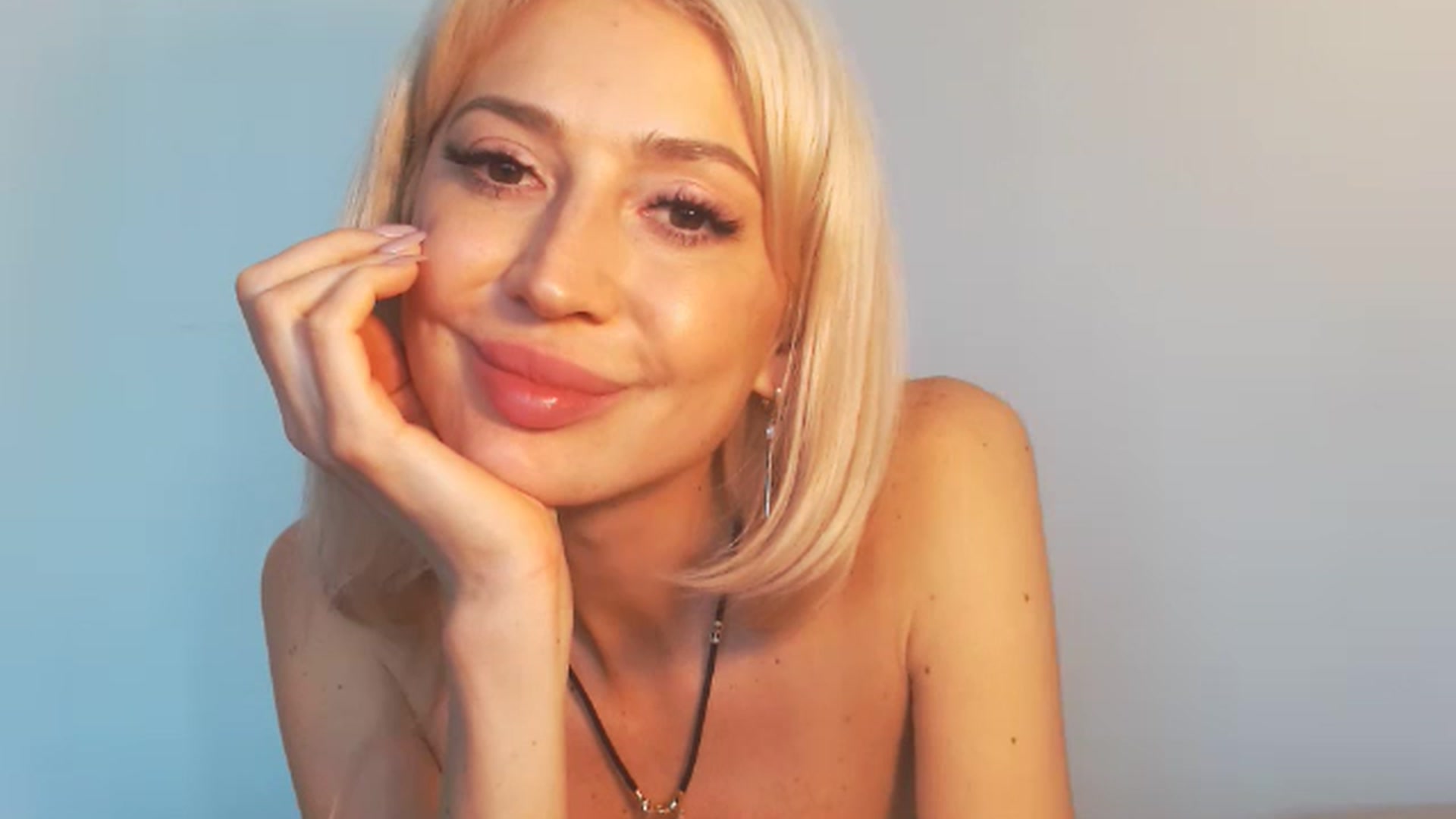 Gallery image thumbnail from Magic__Eyes__'s myfreecams stream on, 03/07/2025, 13:13 image 20 of 20