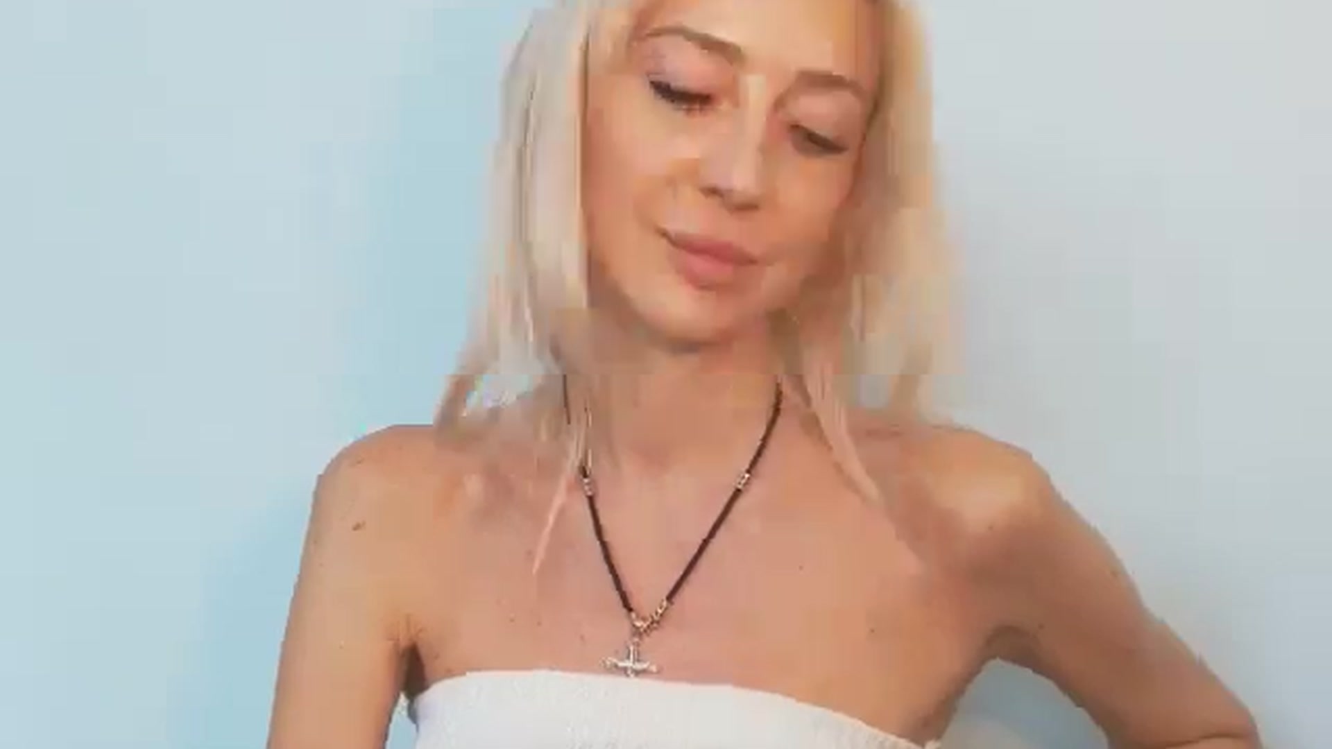 Gallery image thumbnail from Magic__Eyes__'s myfreecams stream on, 03/27/2025, 11:42 image 18 of 20