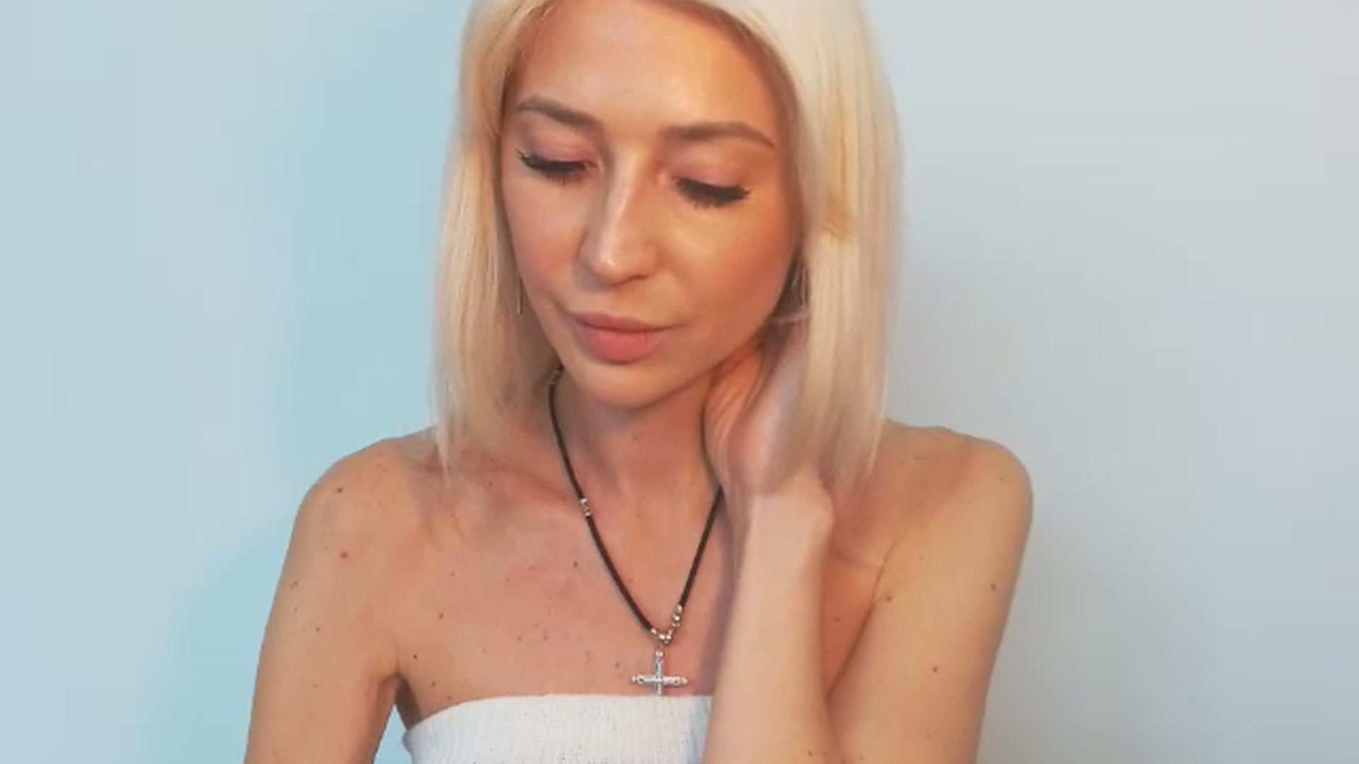 Gallery image thumbnail from Magic__Eyes__'s myfreecams stream on, 03/27/2025, 11:42 image 9 of 20