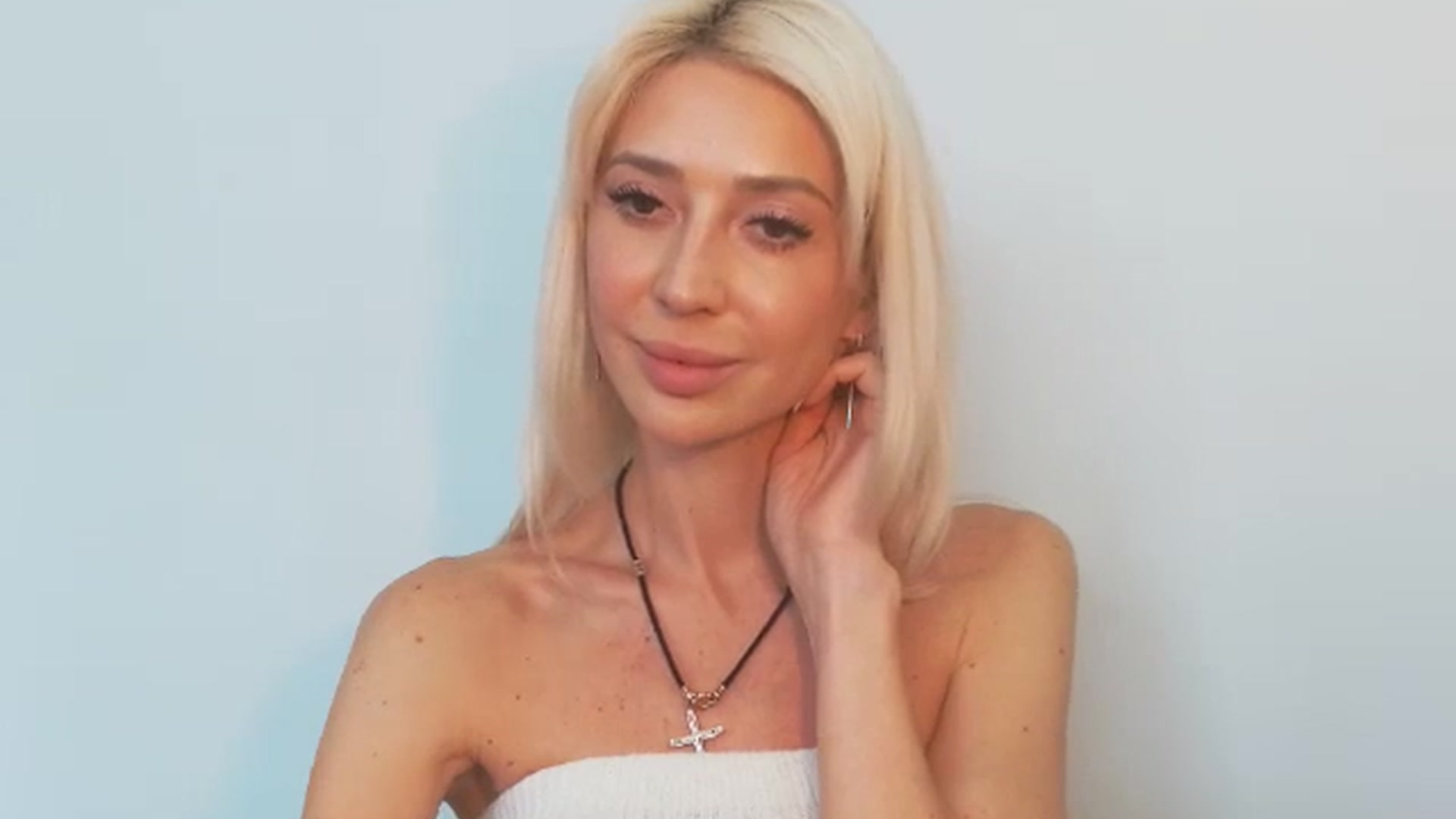 Gallery image thumbnail from Magic__Eyes__'s myfreecams stream on, 03/27/2025, 11:42 image 4 of 20