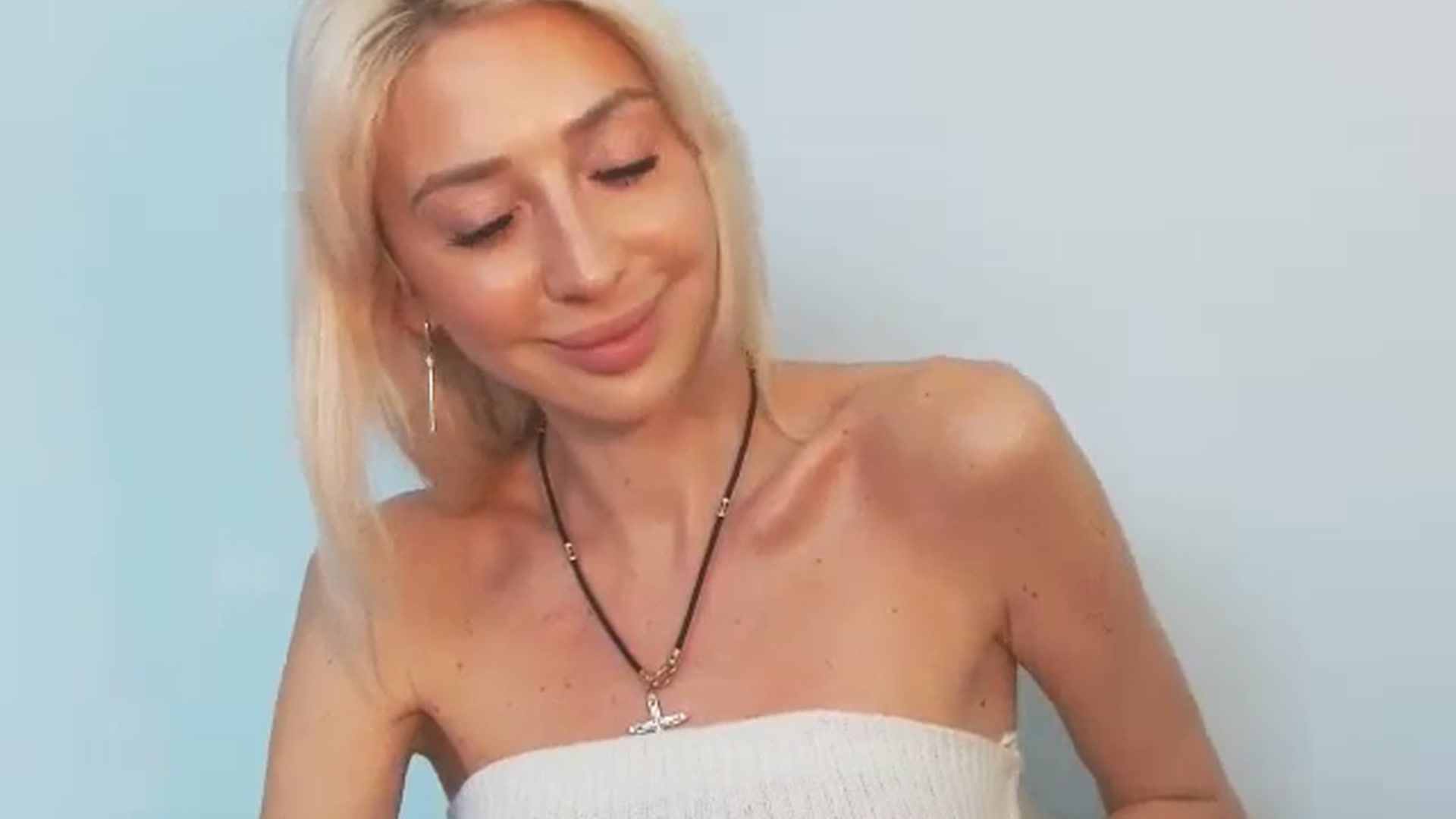 Gallery image thumbnail from Magic__Eyes__'s myfreecams stream on, 03/27/2025, 11:42 image 7 of 20