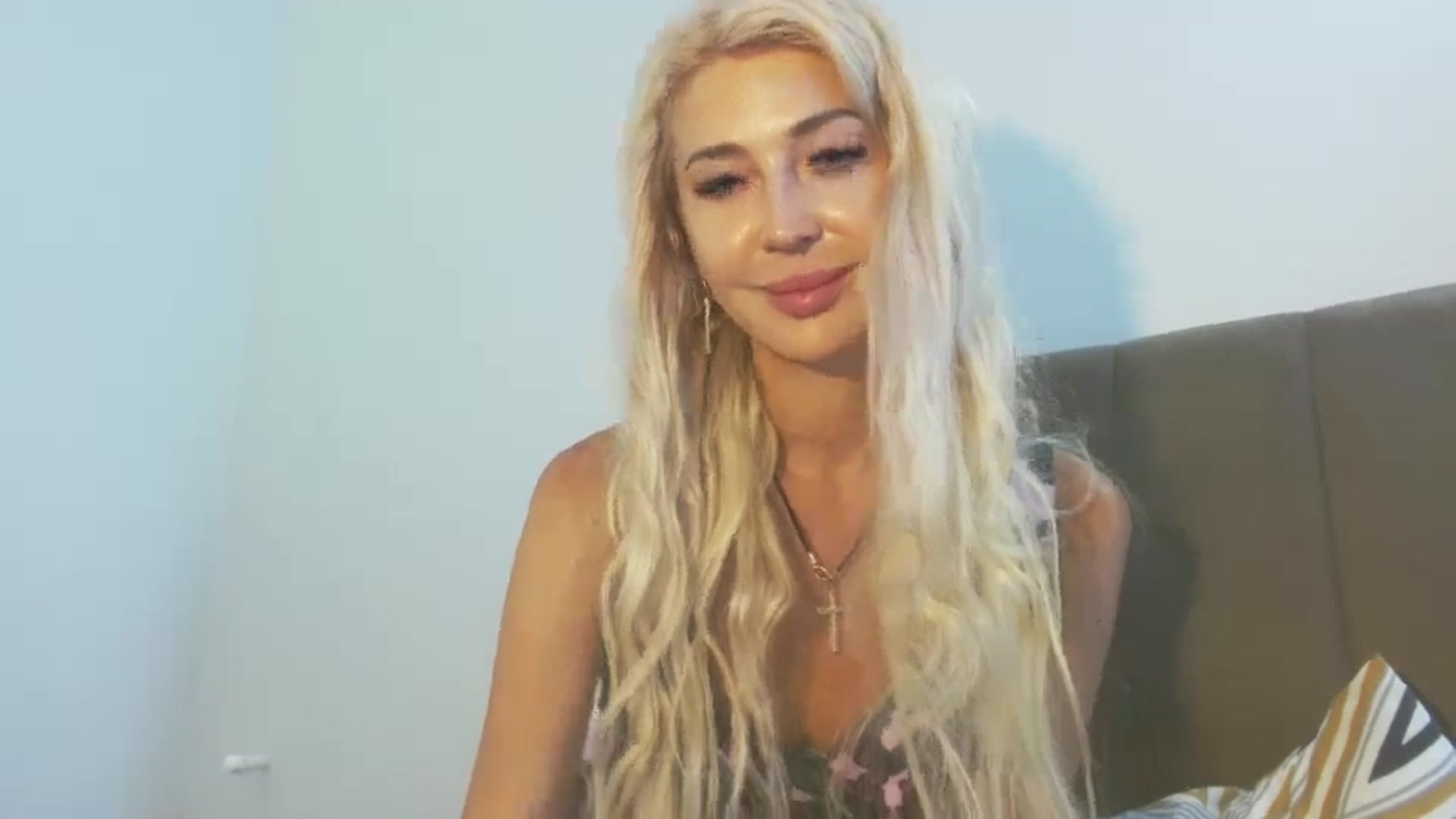 Gallery image thumbnail from Magic__Eyes__'s myfreecams stream on, 08/19/2025, 14:43 image 4 of 20