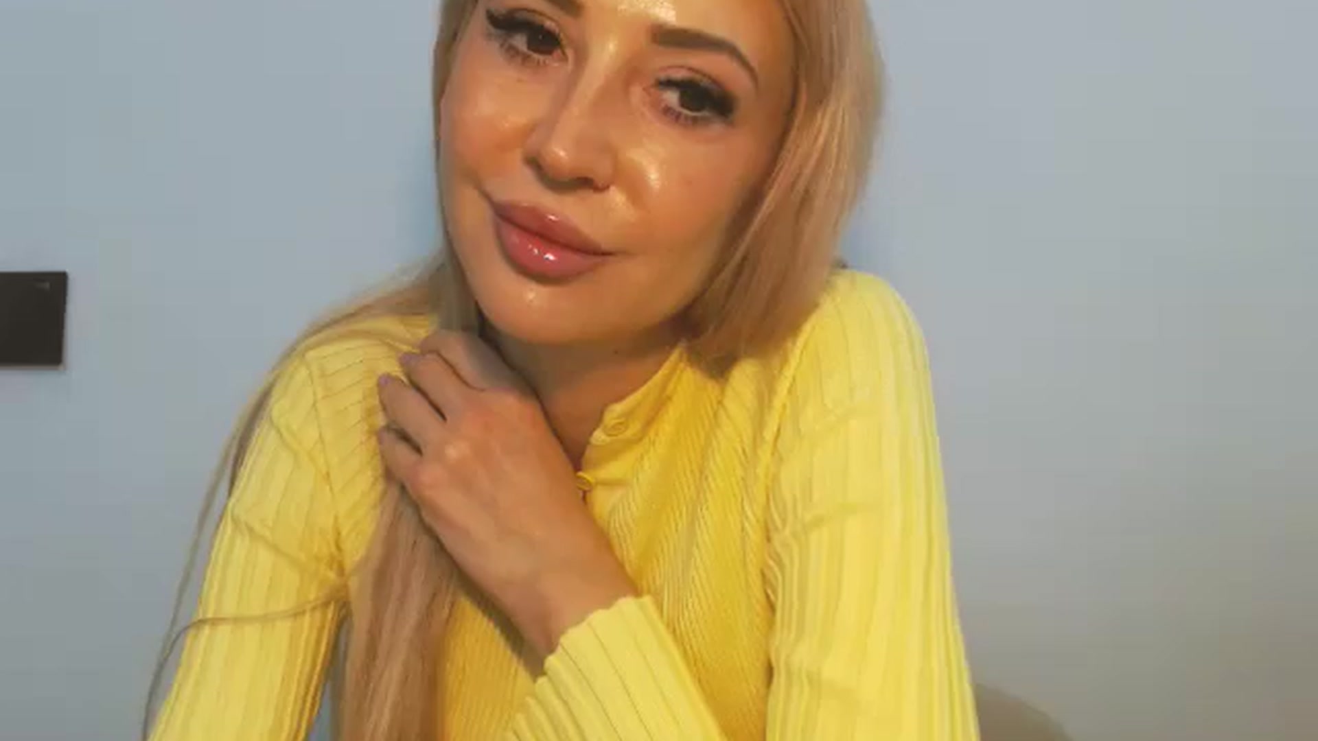 Gallery image thumbnail from Magic__Eyes__'s myfreecams stream on, 01/25/2026, 11:17 image 16 of 20