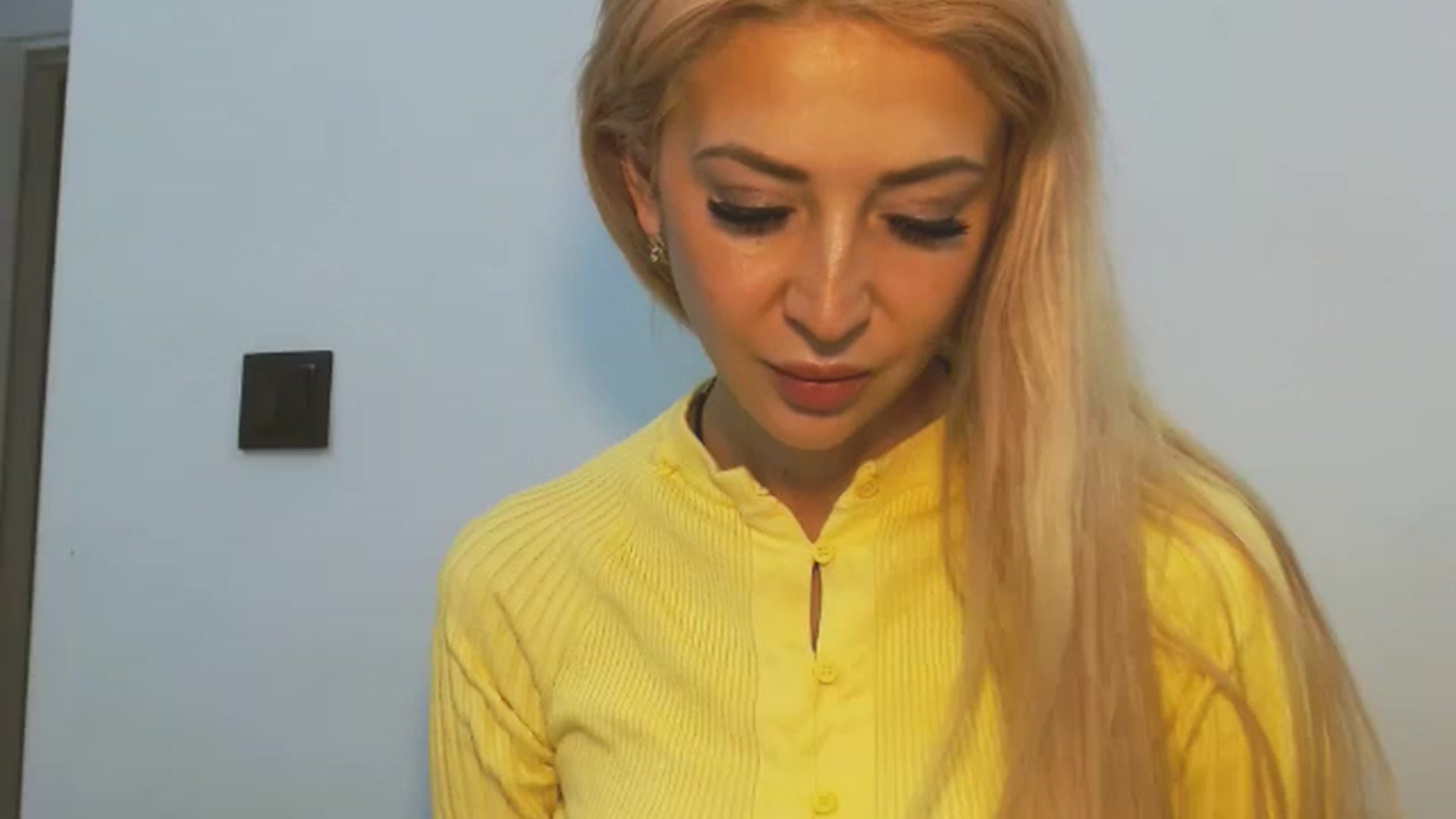Gallery image thumbnail from Magic__Eyes__'s myfreecams stream on, 01/25/2026, 11:59 image 19 of 20