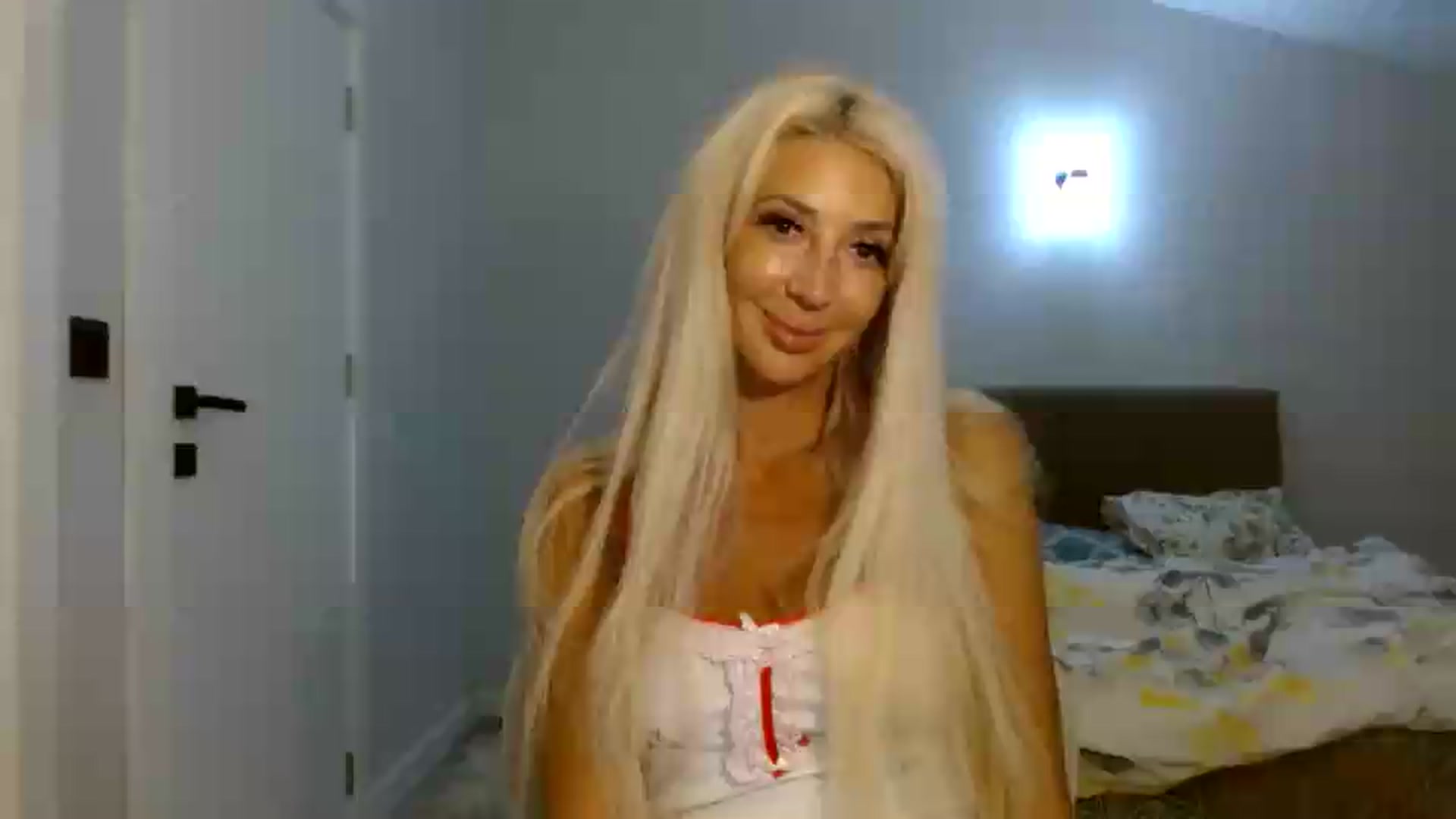 Gallery image thumbnail from Magic__Eyes__'s myfreecams stream on, 08/24/2026, 20:23 image 1 of 20