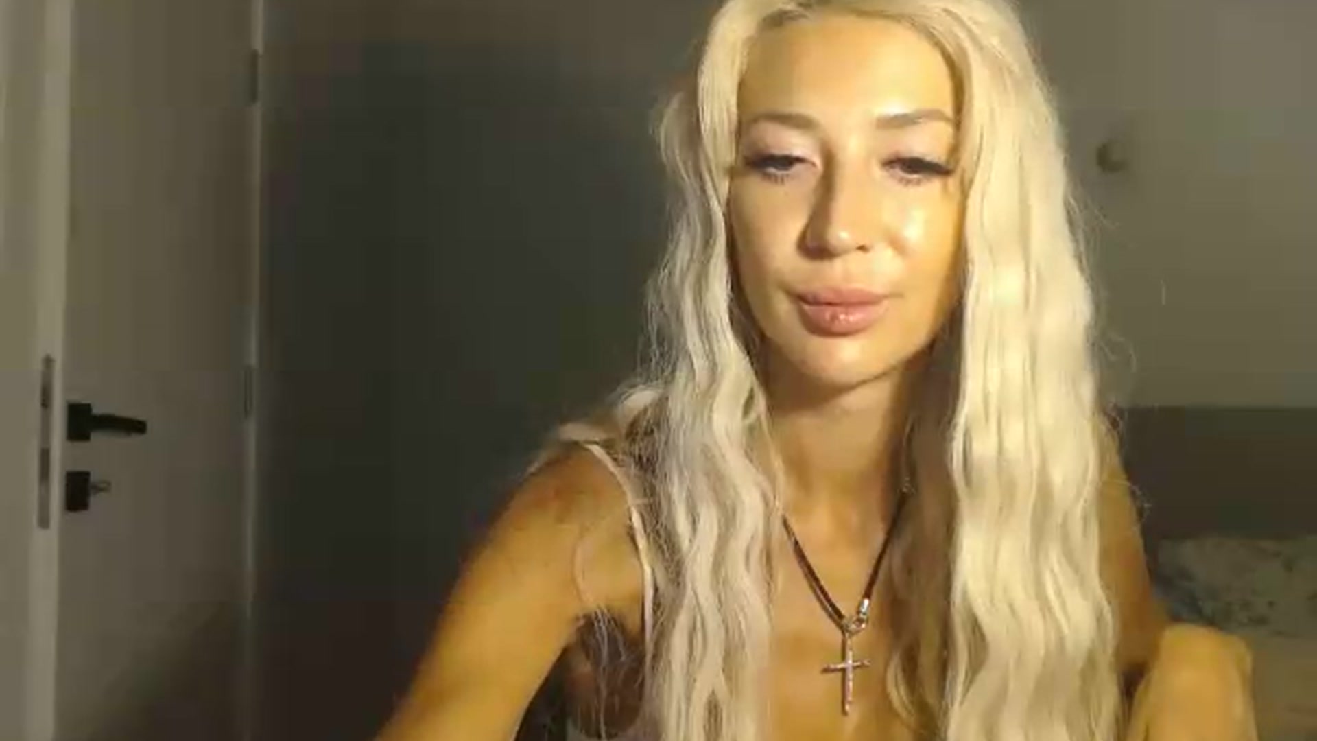 Gallery image thumbnail from Magic__Eyes__'s myfreecams stream on, 08/26/2026, 18:06 image 15 of 20