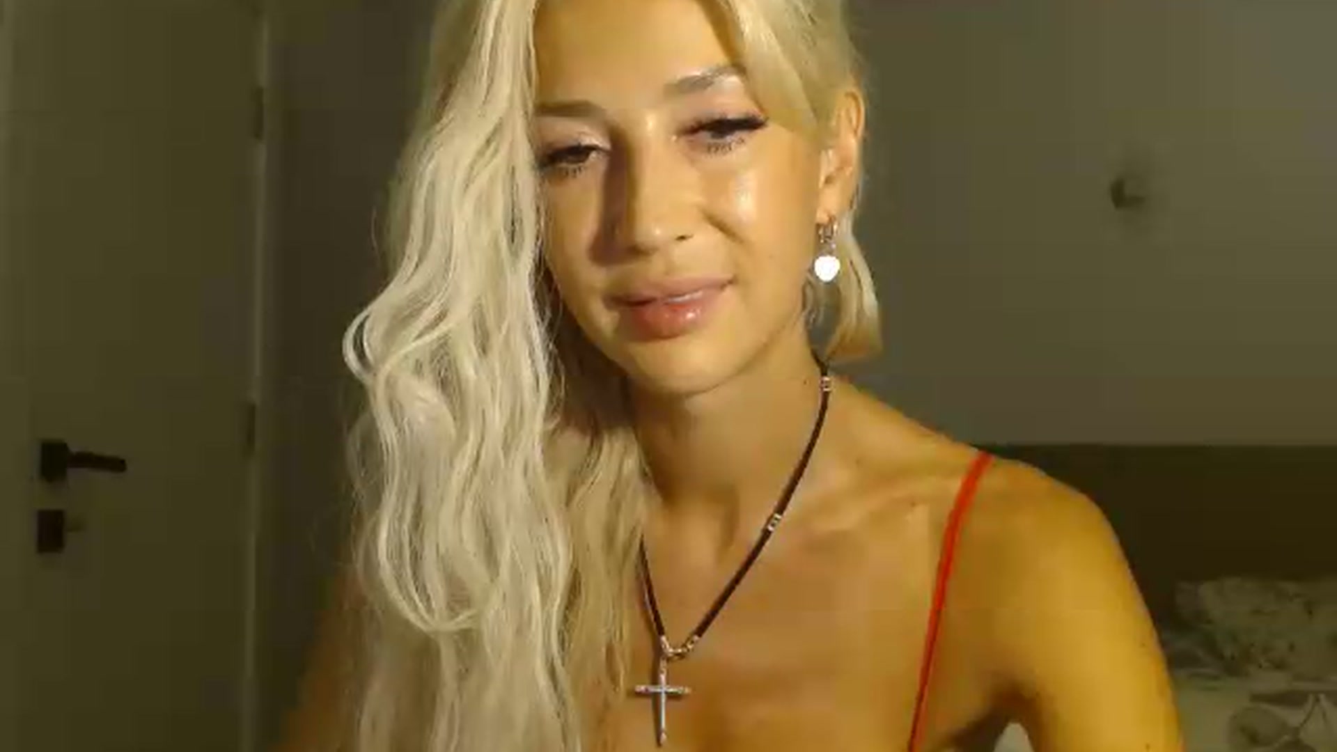 Gallery image thumbnail from Magic__Eyes__'s myfreecams stream on, 08/26/2026, 20:32 image 14 of 20