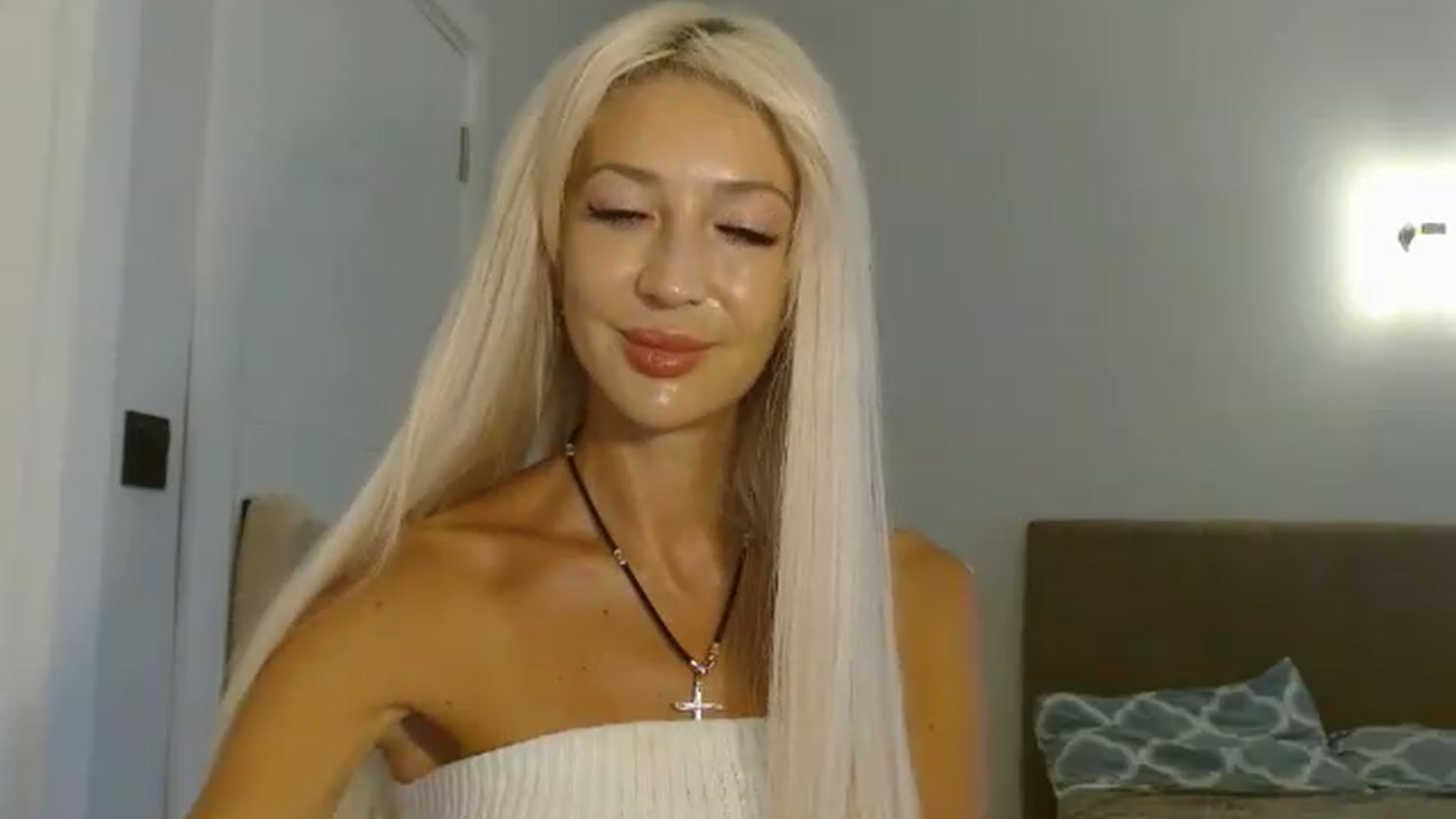 Gallery image thumbnail from Magic__Eyes__'s myfreecams stream on, 08/31/2026, 11:08 image 14 of 20