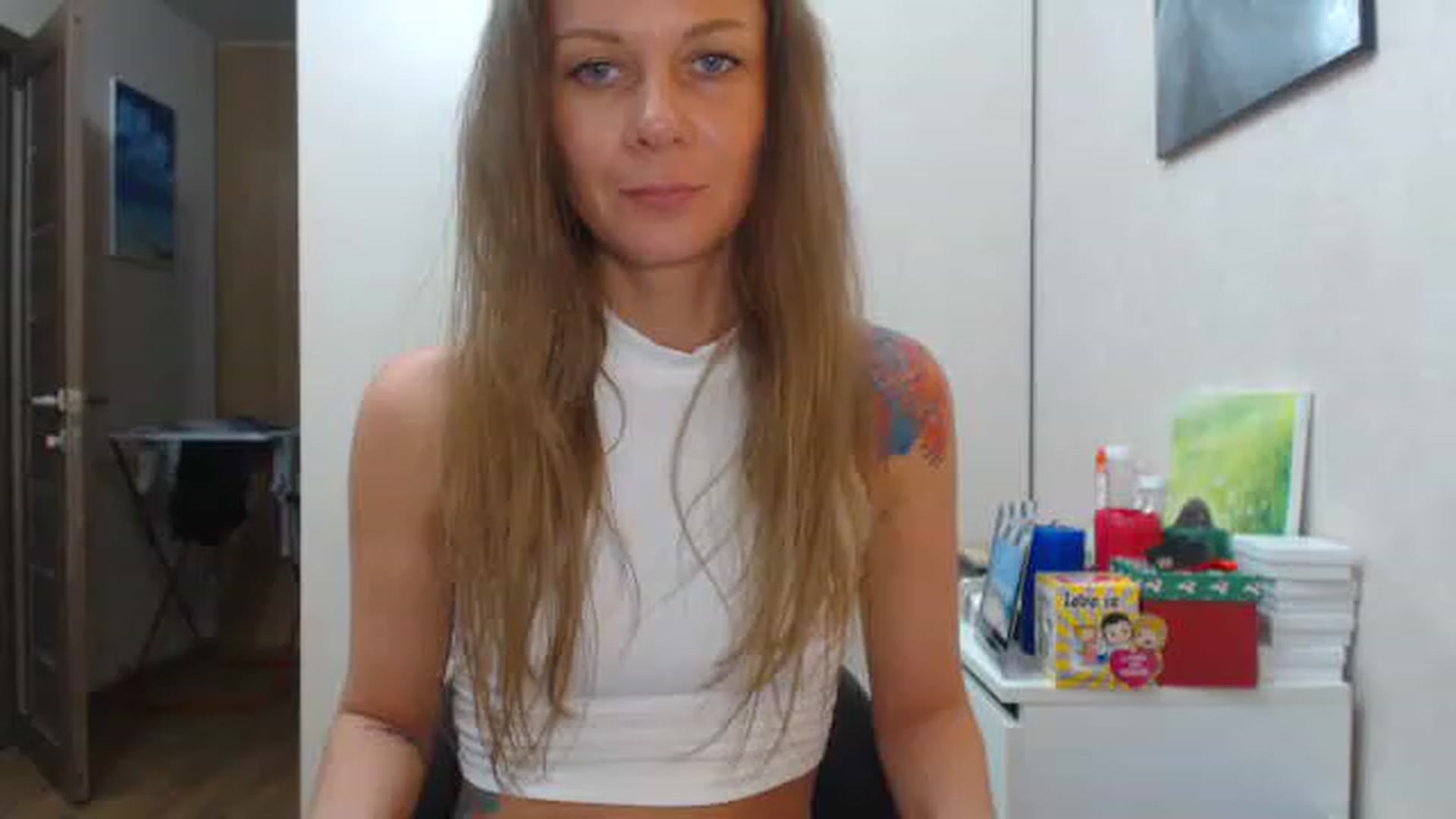 Gallery image thumbnail from Magic__girl's myfreecams stream on, 06/10/2023, 16:54 image 4 of 20