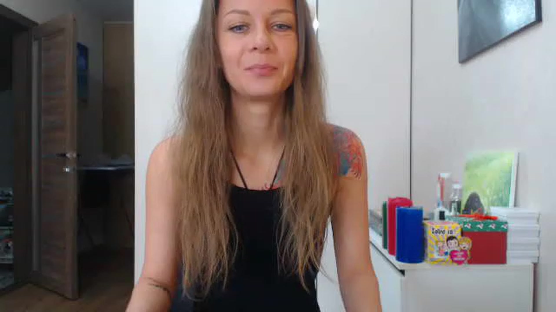 Gallery image thumbnail from Magic__girl's myfreecams stream on, 06/12/2023, 07:57 image 17 of 20