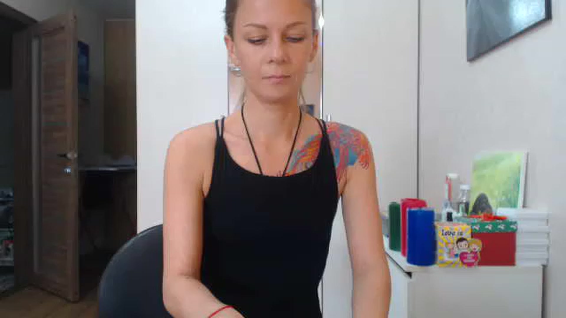Gallery image thumbnail from Magic__girl's myfreecams stream on, 06/12/2023, 09:03 image 17 of 20