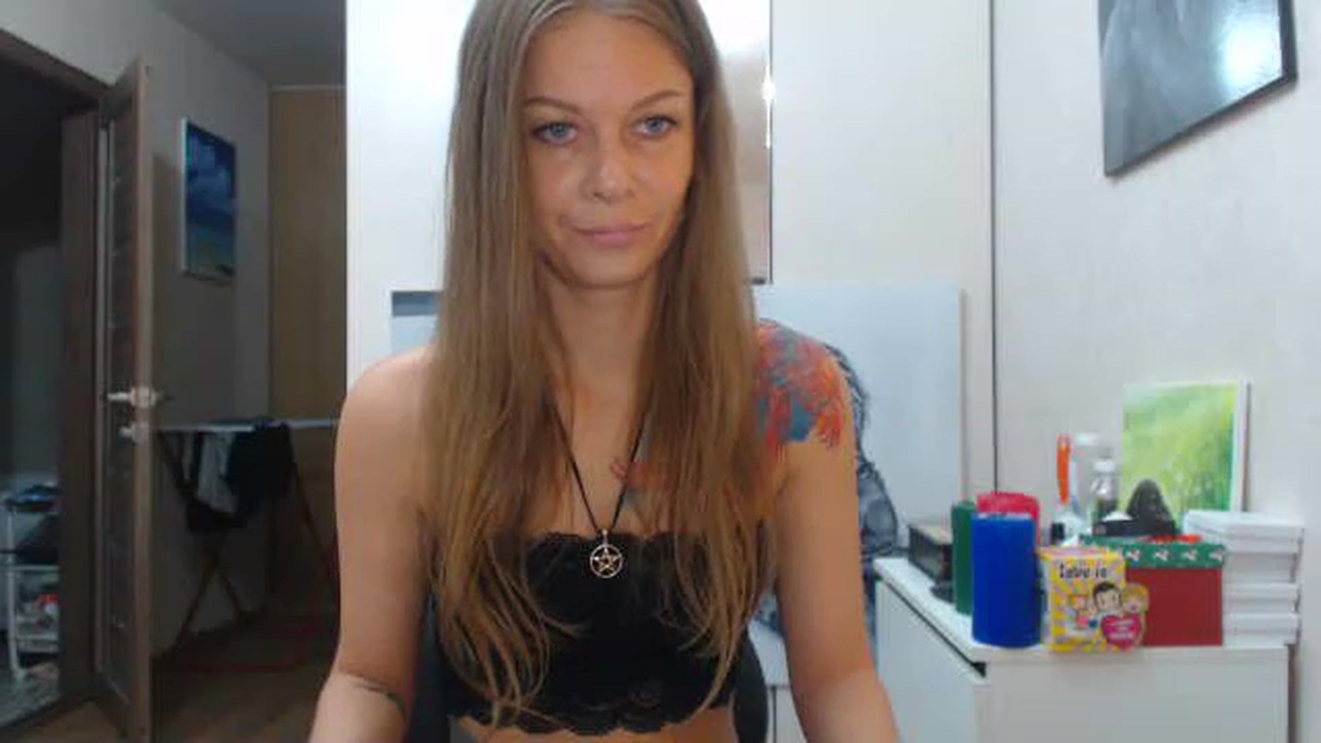 Gallery image thumbnail from Magic__girl's myfreecams stream on, 06/21/2023, 07:31 image 4 of 20