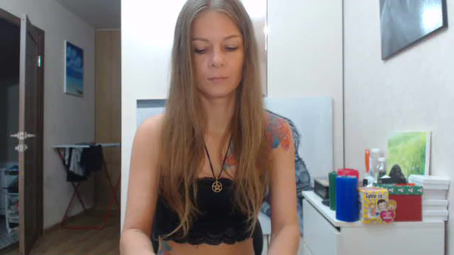 Gallery image thumbnail from Magic__girl's myfreecams stream on, 06/21/2023, 07:31 image 19 of 20