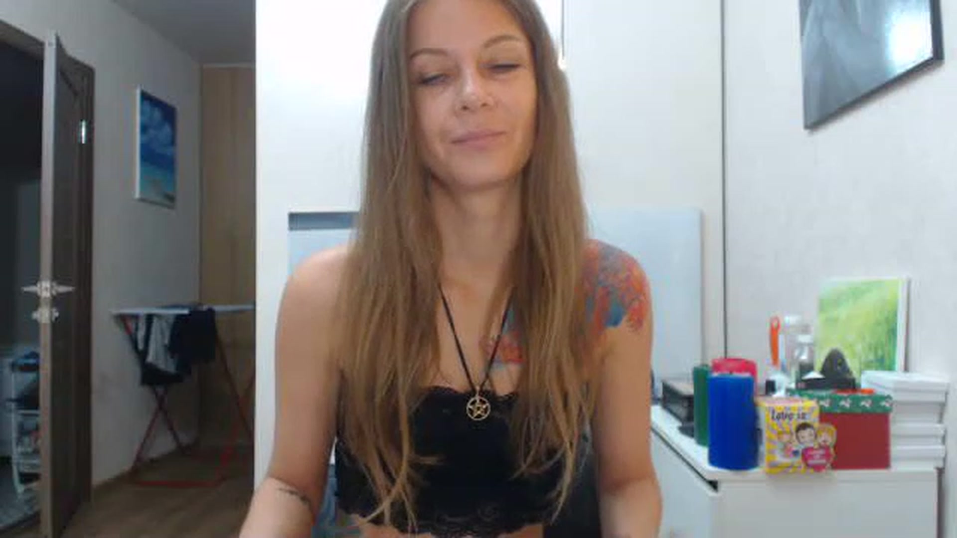 Gallery image thumbnail from Magic__girl's myfreecams stream on, 06/21/2023, 07:31 image 10 of 20