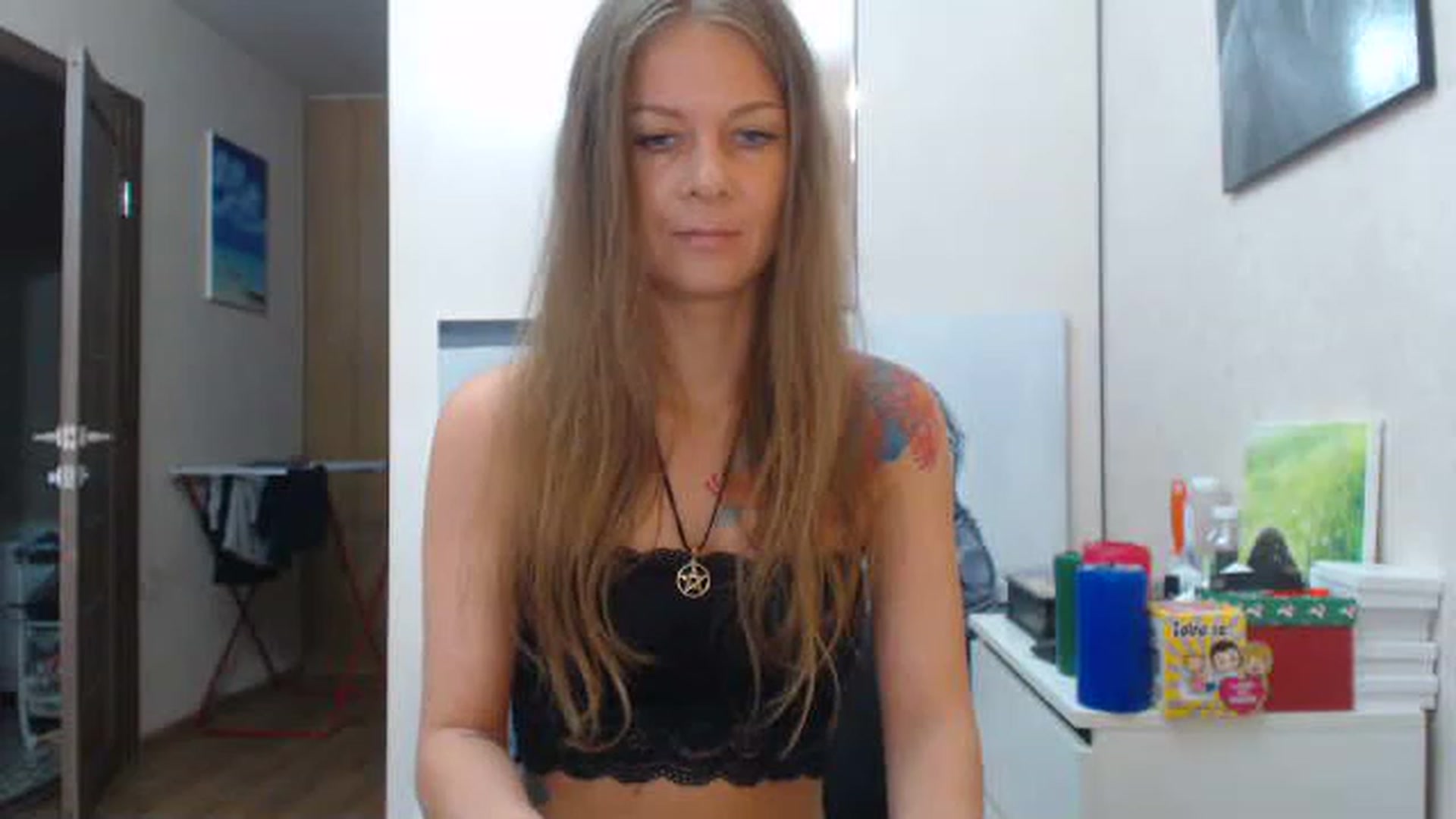 Gallery image thumbnail from Magic__girl's myfreecams stream on, 06/21/2023, 07:46 image 8 of 20