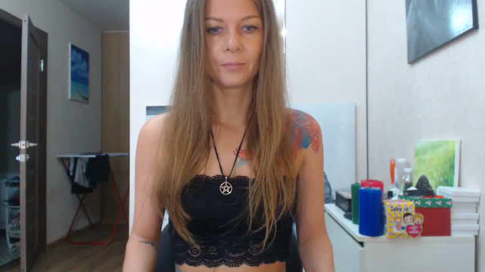 Gallery image thumbnail from Magic__girl's myfreecams stream on, 06/21/2023, 07:46 image 13 of 20