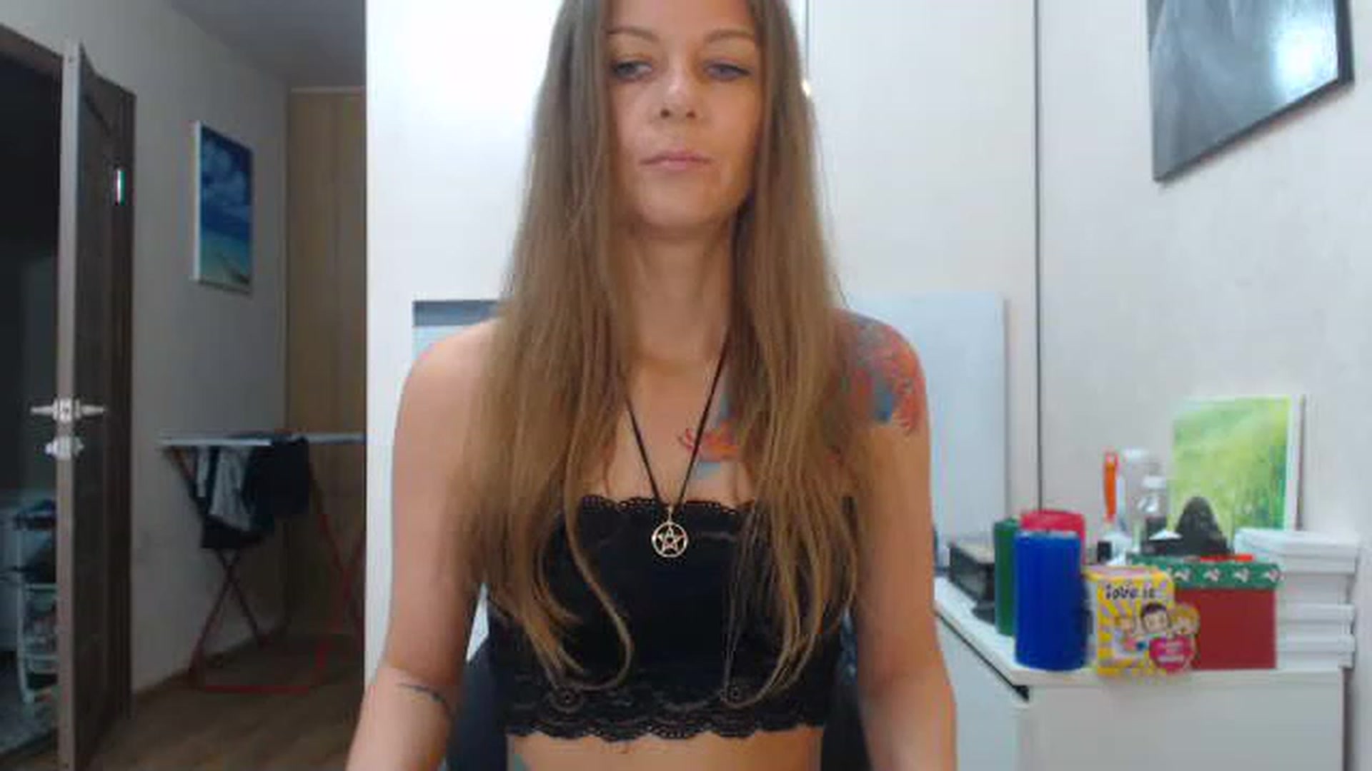 Gallery image thumbnail from Magic__girl's myfreecams stream on, 06/21/2023, 07:46 image 16 of 20