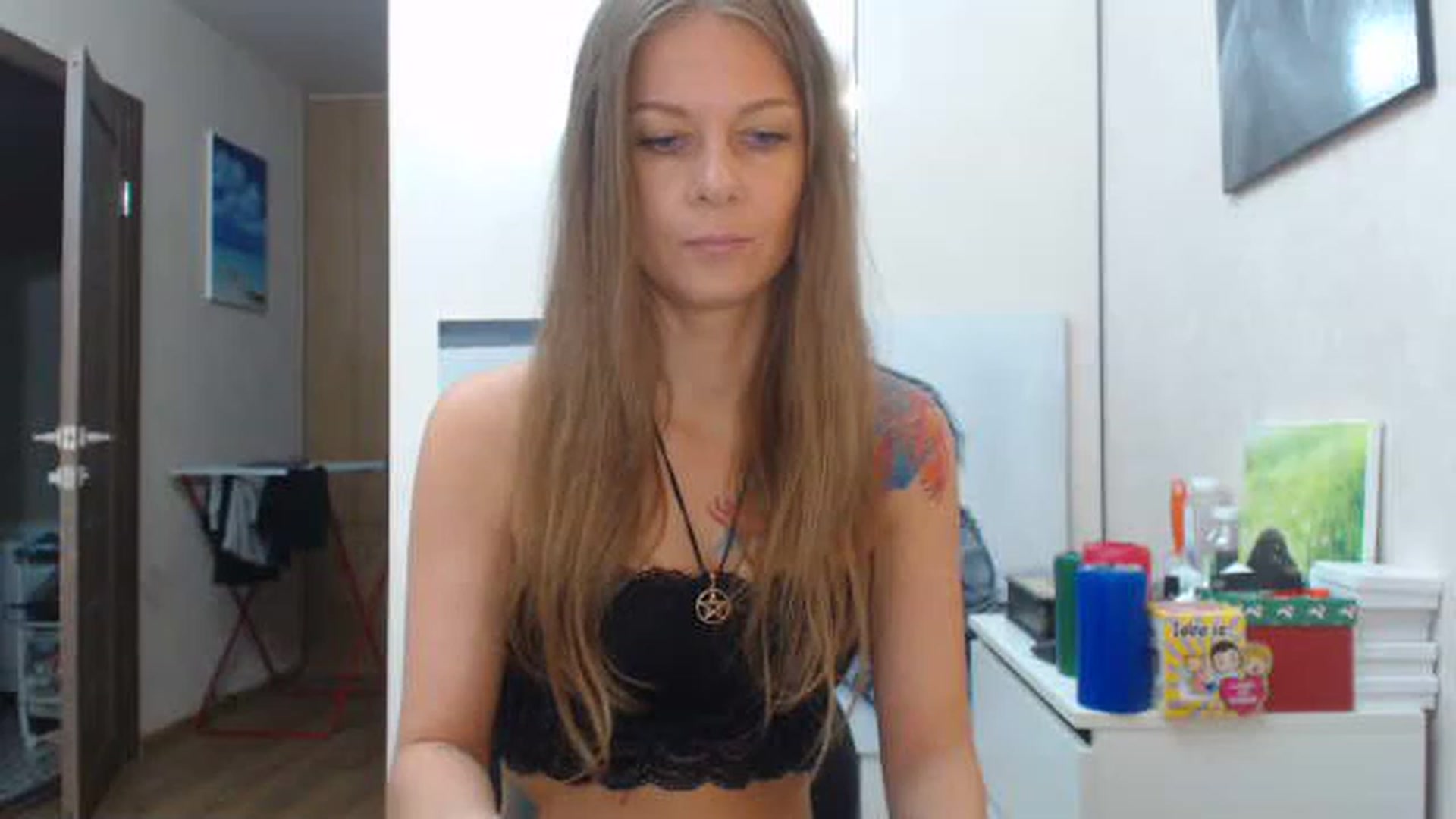 Gallery image thumbnail from Magic__girl's myfreecams stream on, 06/21/2023, 07:46 image 2 of 20