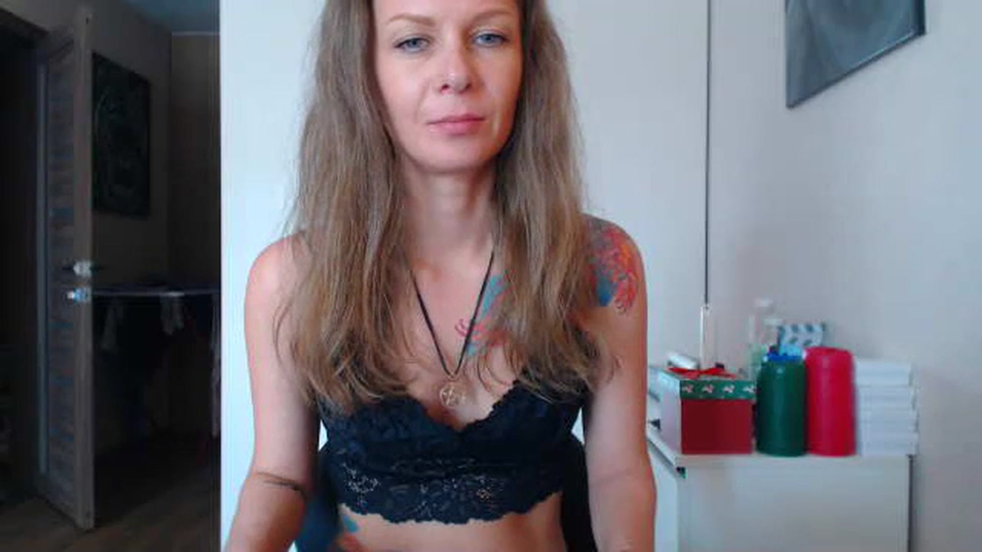 Gallery image thumbnail from Magic__girl's myfreecams stream on, 08/01/2023, 09:00 image 18 of 20